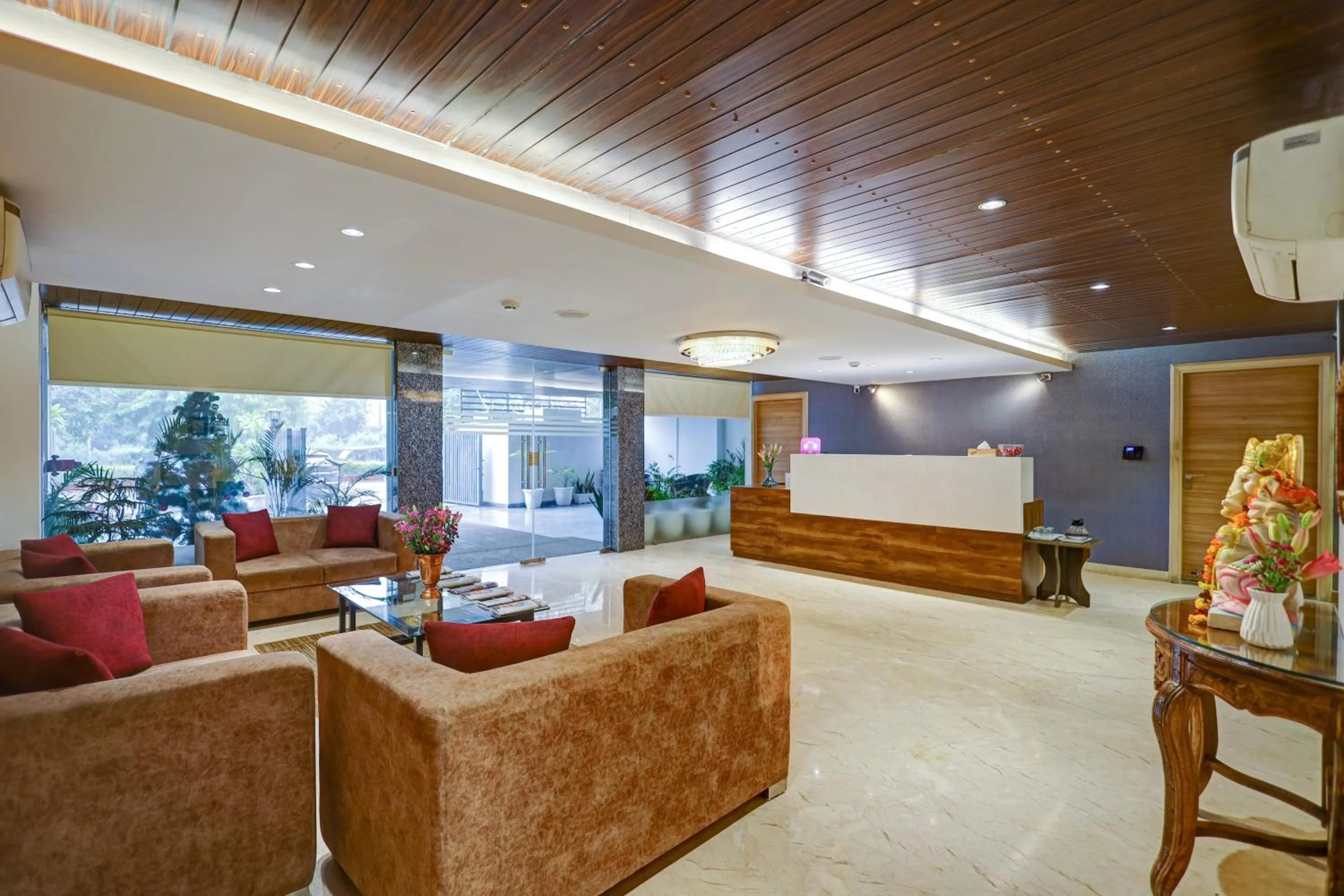 Lobby or reception in Hotel 91 Huda City Centre