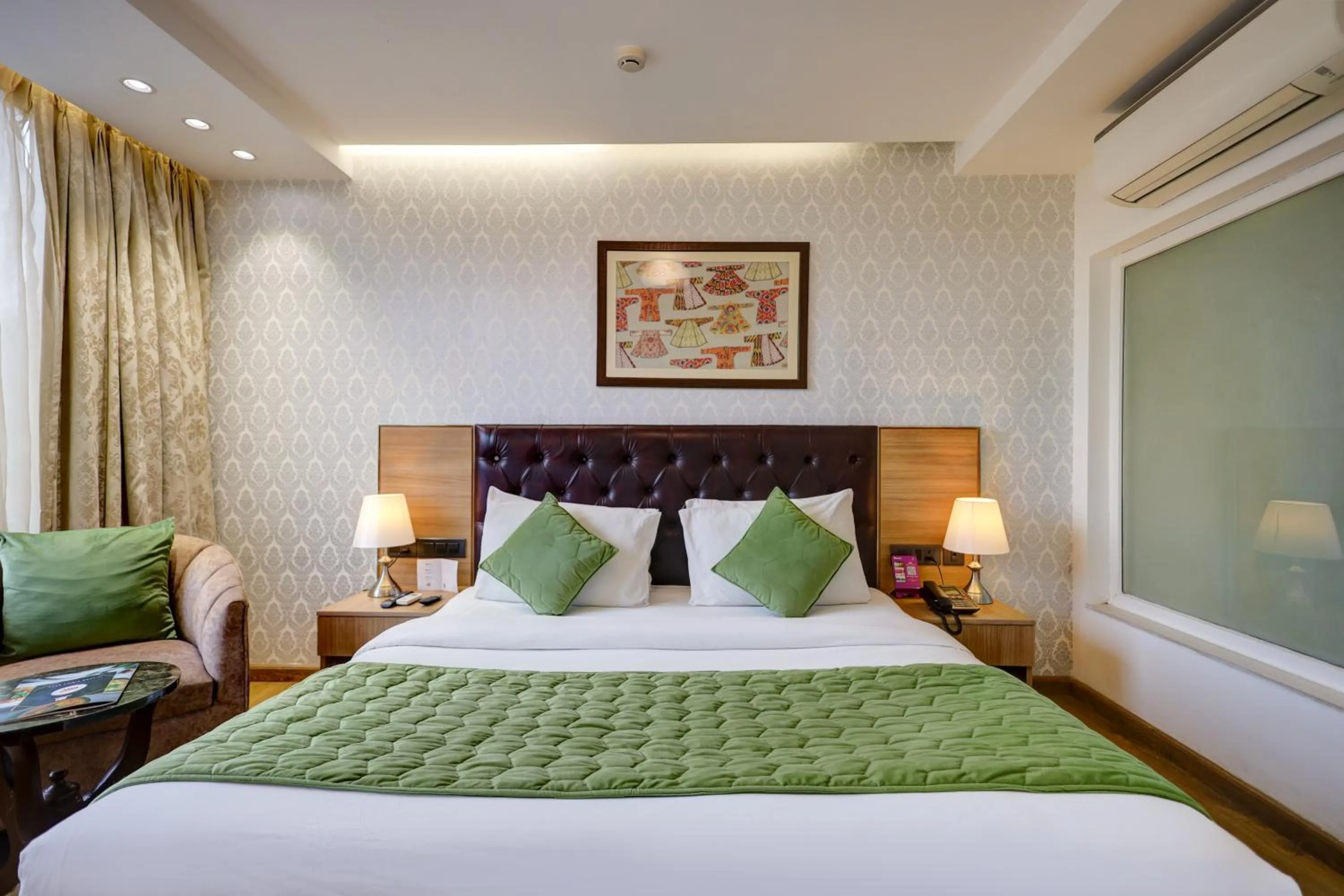 Bed in Hotel 91 Huda City Centre