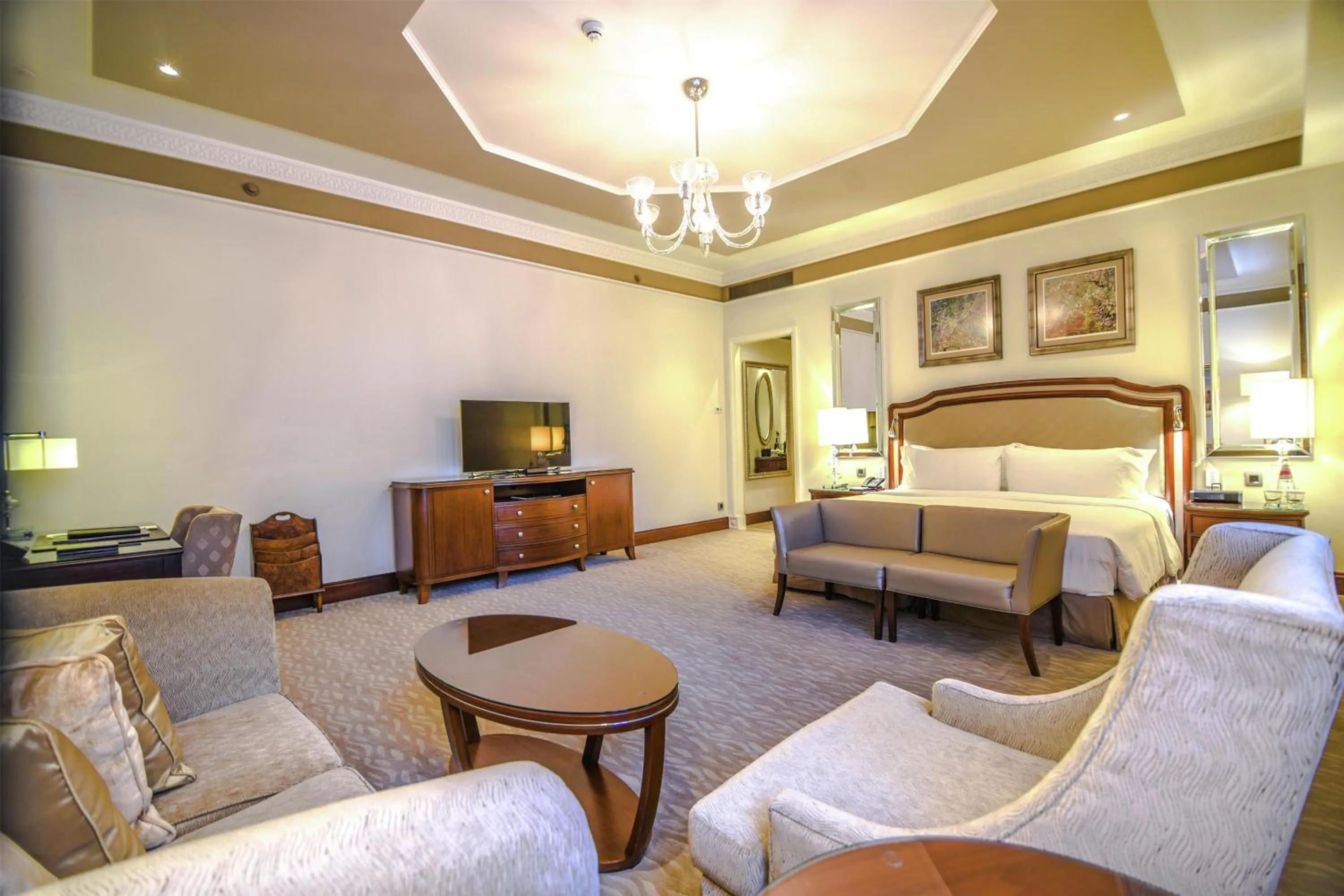 Bed in Waldorf Astoria Jerusalem