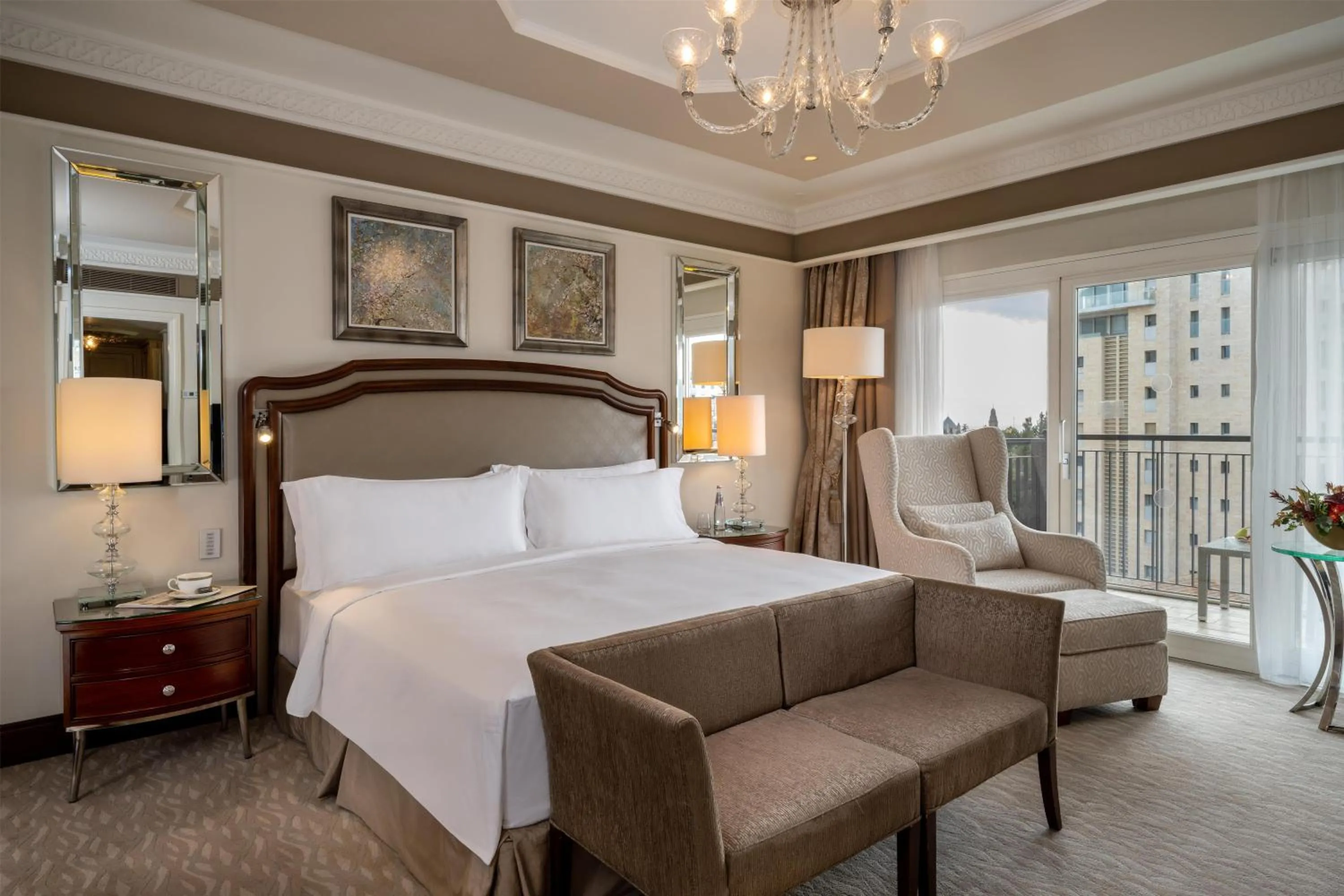 Bed in Waldorf Astoria Jerusalem