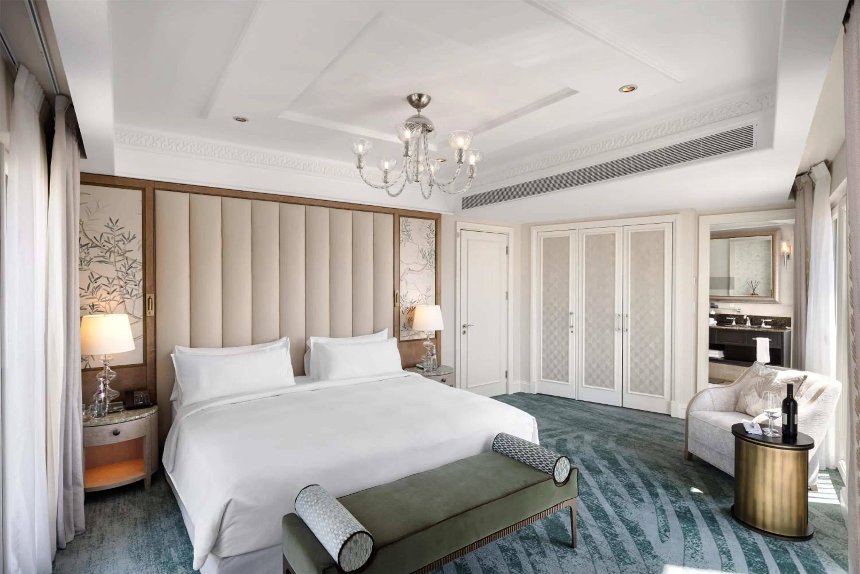 Bed in Waldorf Astoria Jerusalem