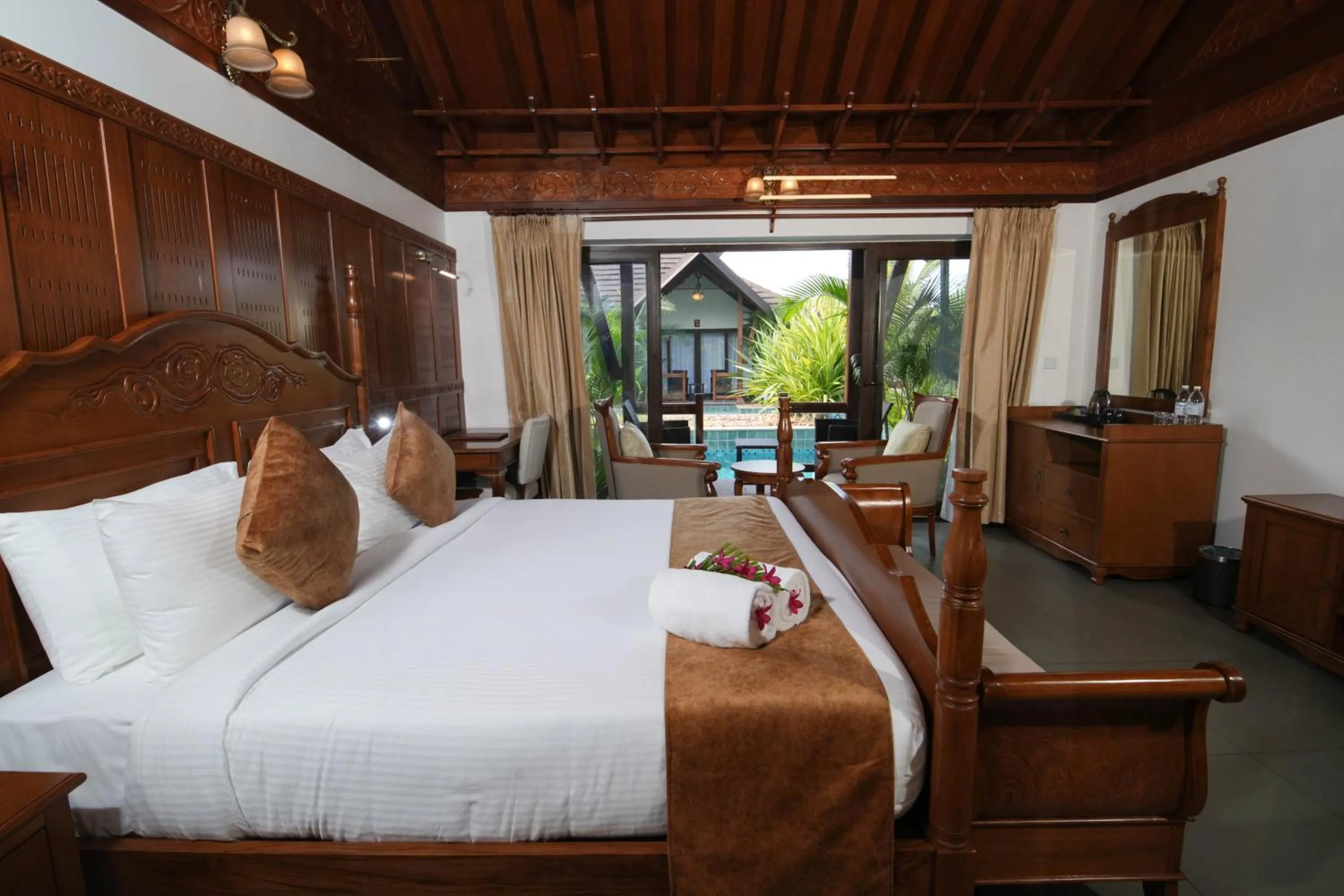 Bed in Gokulam Grand Resort & Spa, Kumarakom
