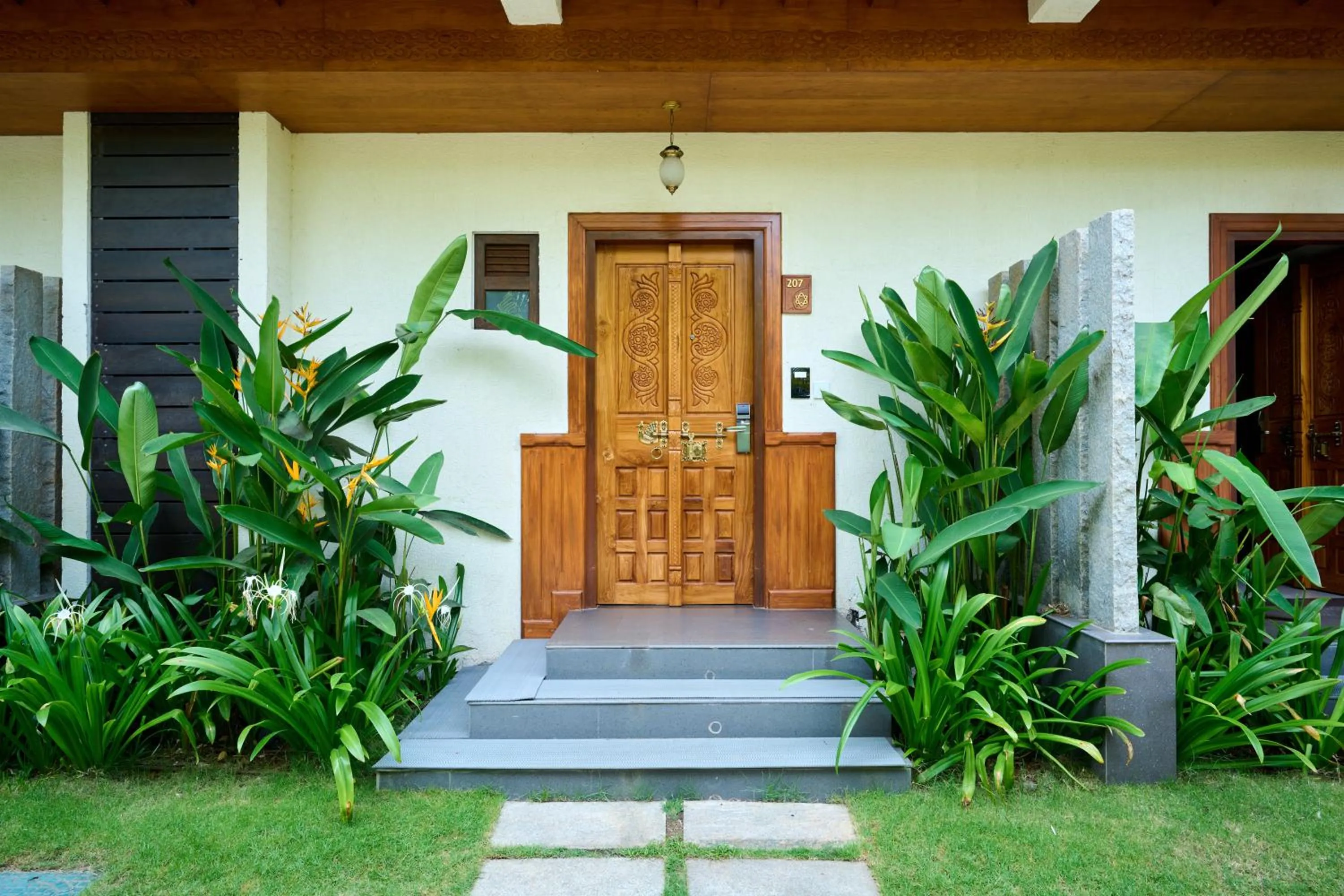 Facade/entrance in Gokulam Grand Resort & Spa, Kumarakom