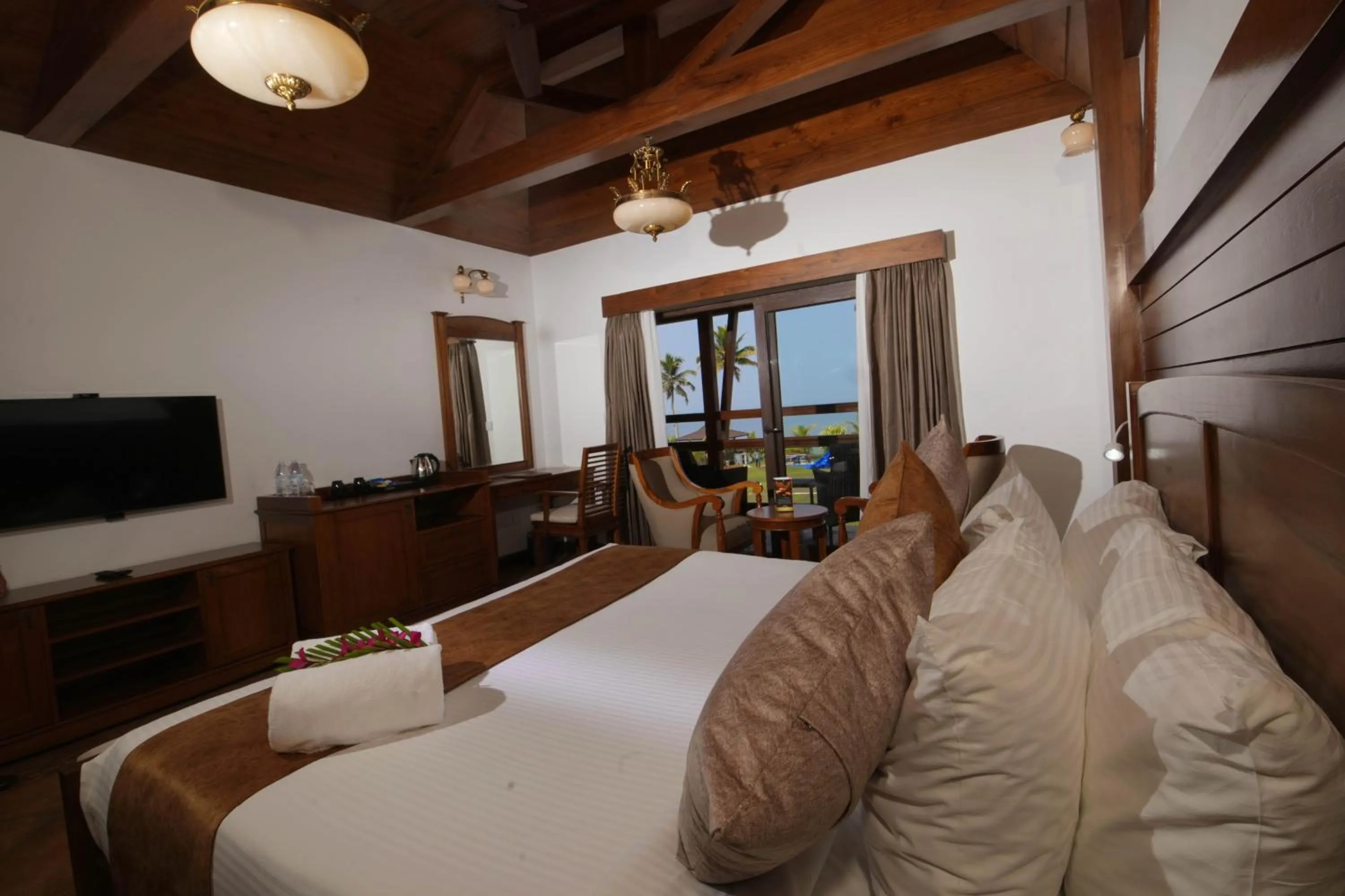 Bed in Gokulam Grand Resort & Spa, Kumarakom