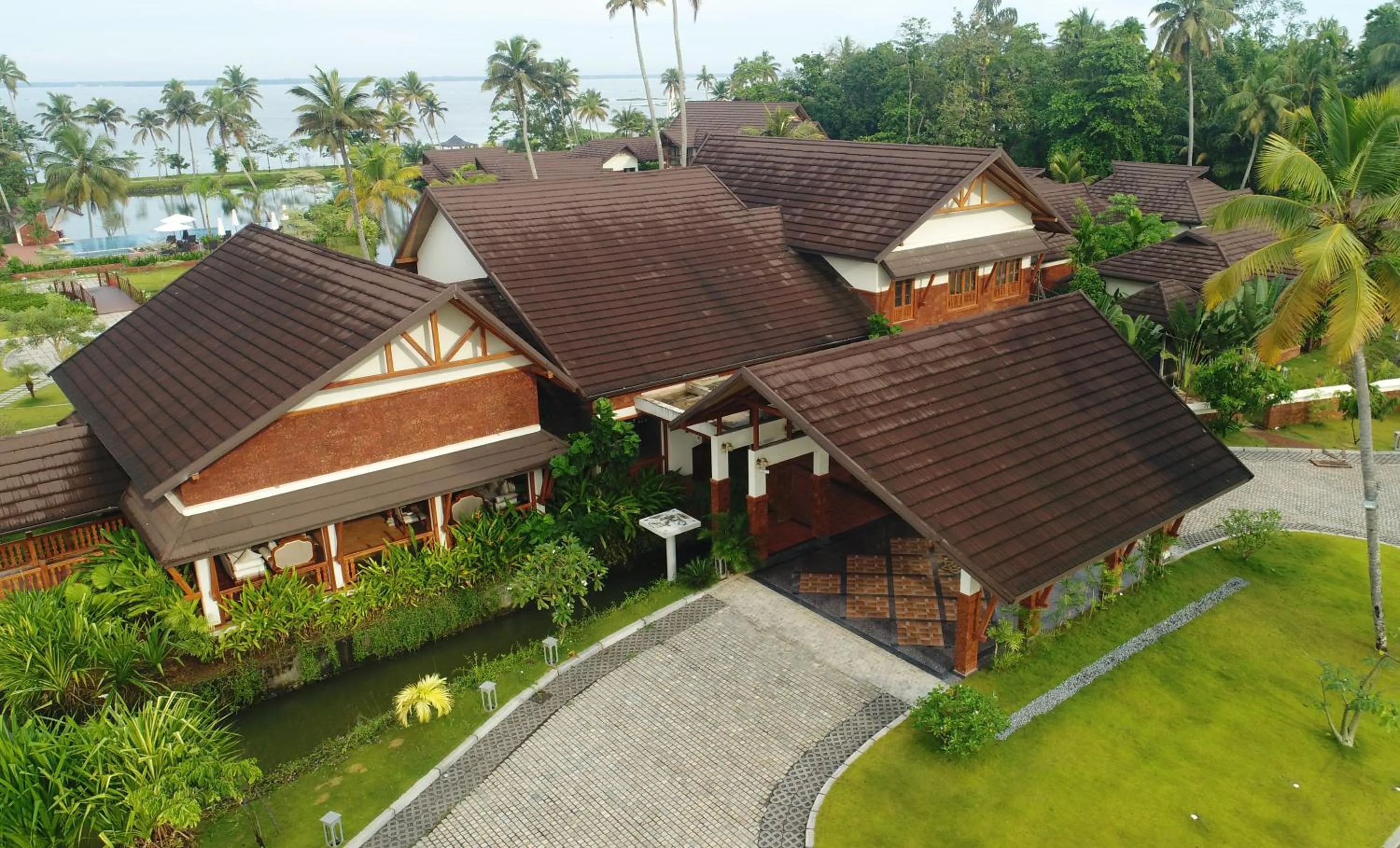 Facade/entrance in Gokulam Grand Resort & Spa, Kumarakom