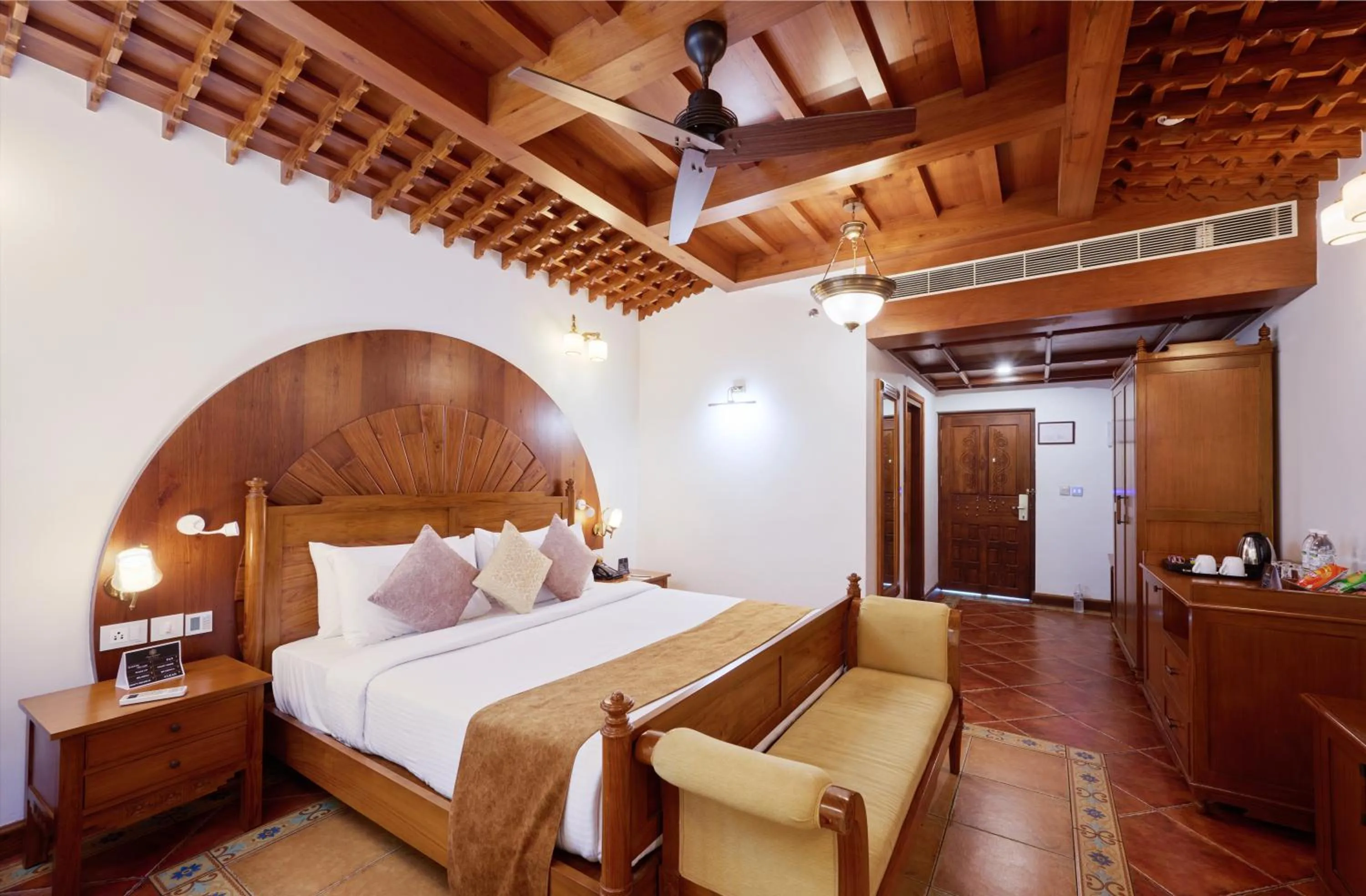 Bed in Gokulam Grand Resort & Spa, Kumarakom