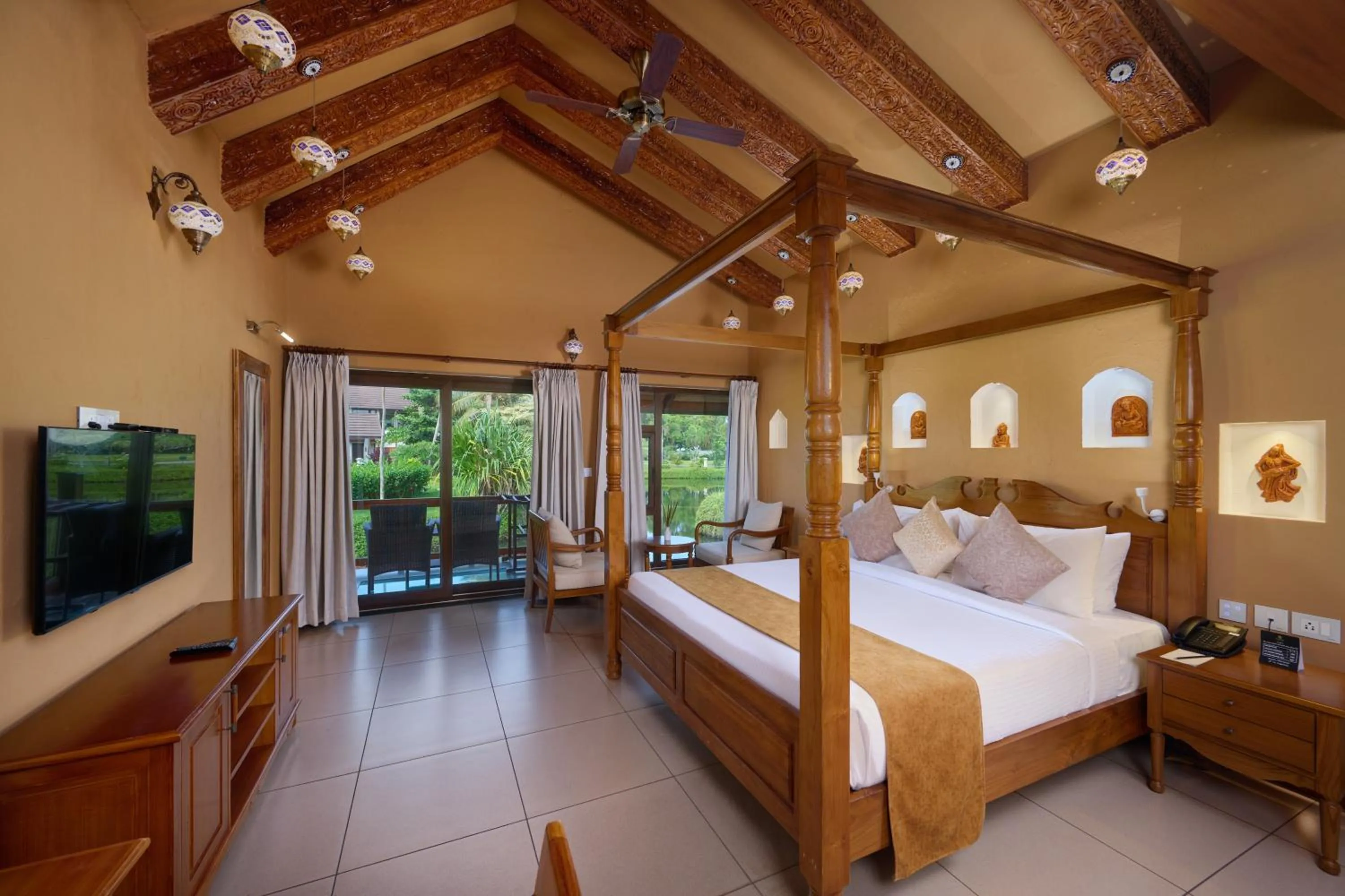 Bed in Gokulam Grand Resort & Spa, Kumarakom