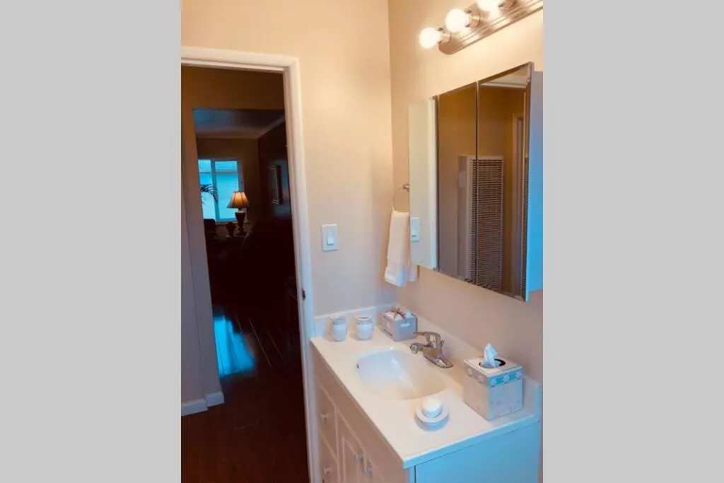 Luxury stay near Santana Row for vacation/business