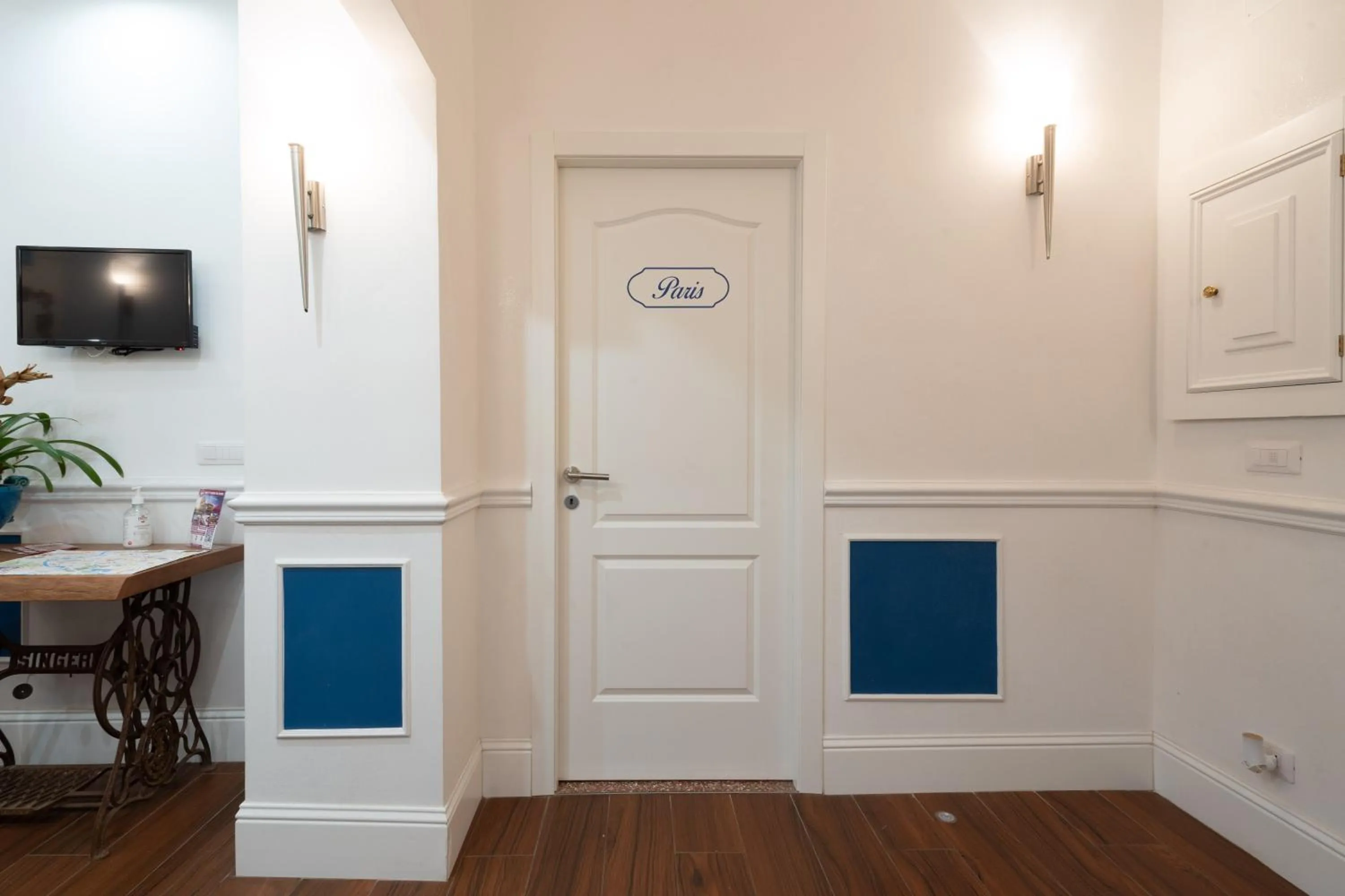 Decorative detail in Capital Rooms