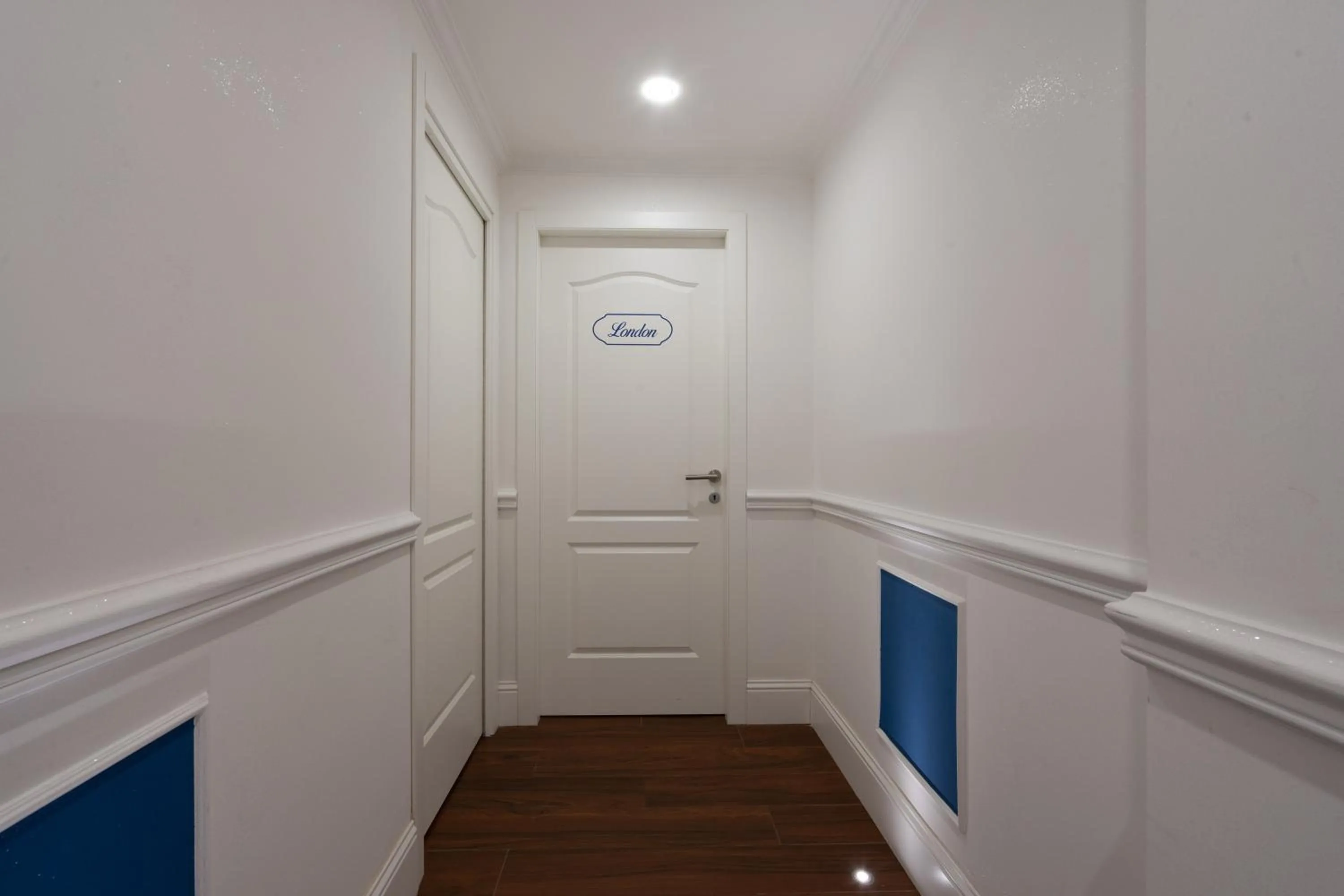 storage in Capital Rooms