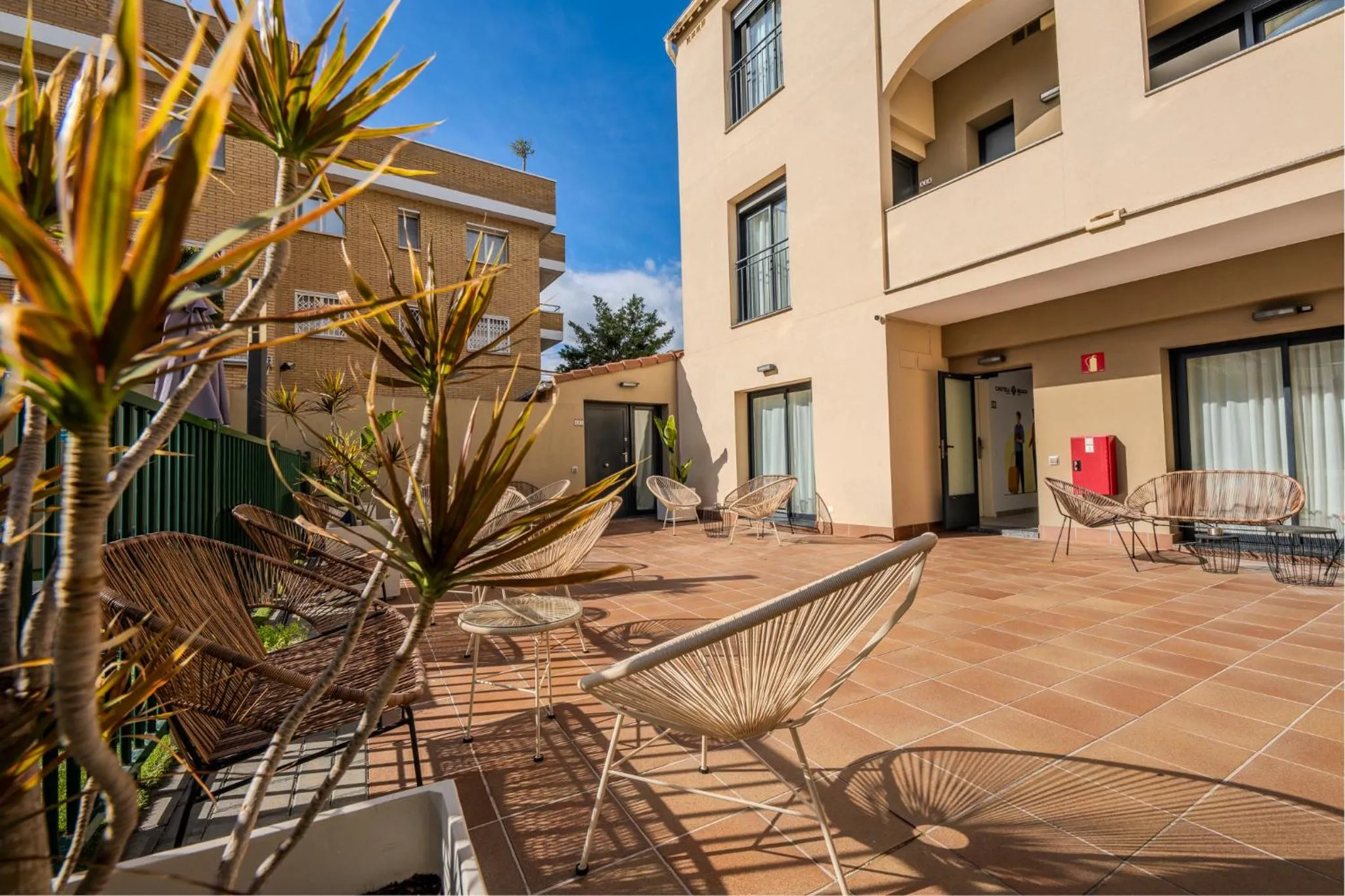 Castell Beach Aparthotel
