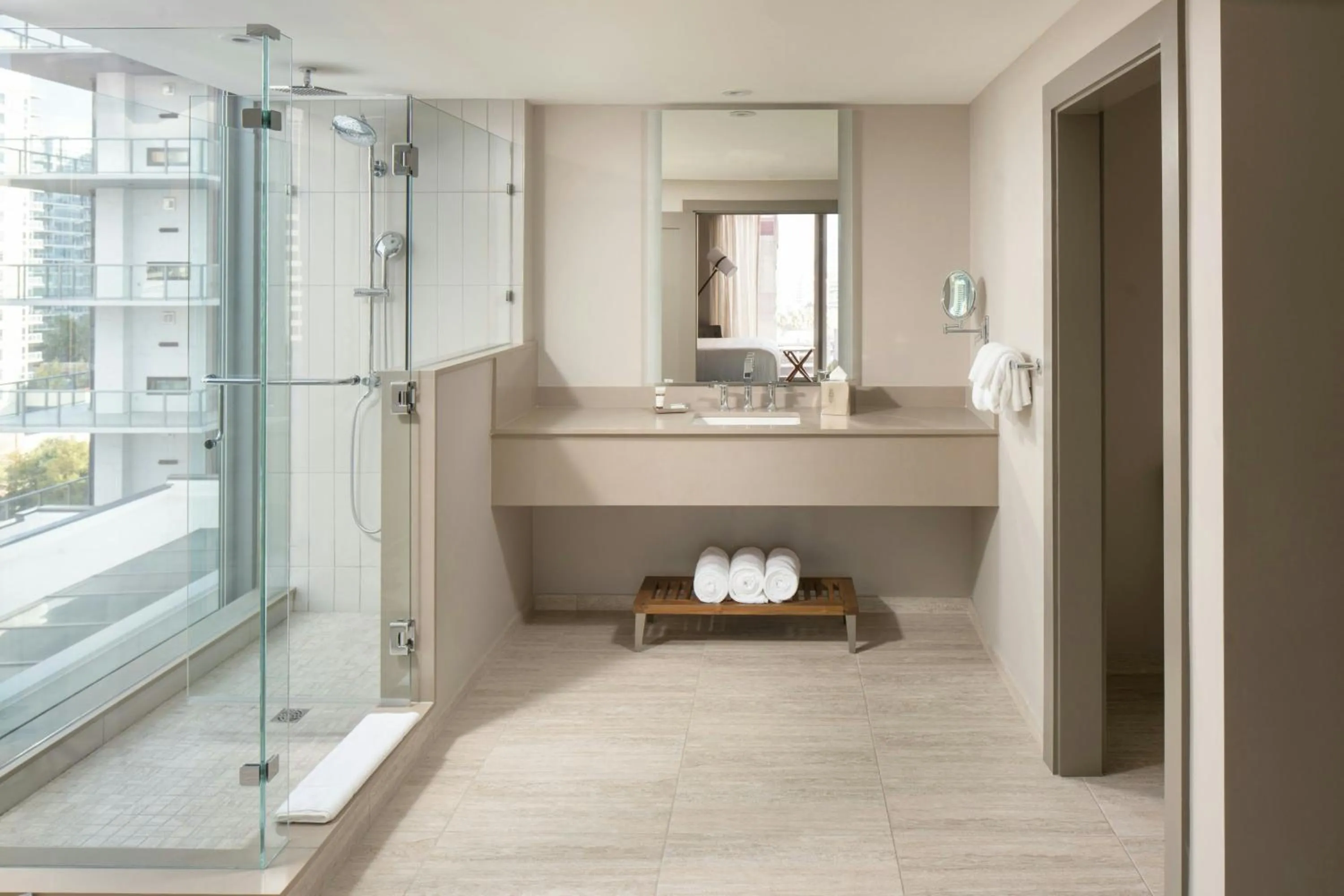 Bathroom in Epicurean Atlanta, Autograph Collection