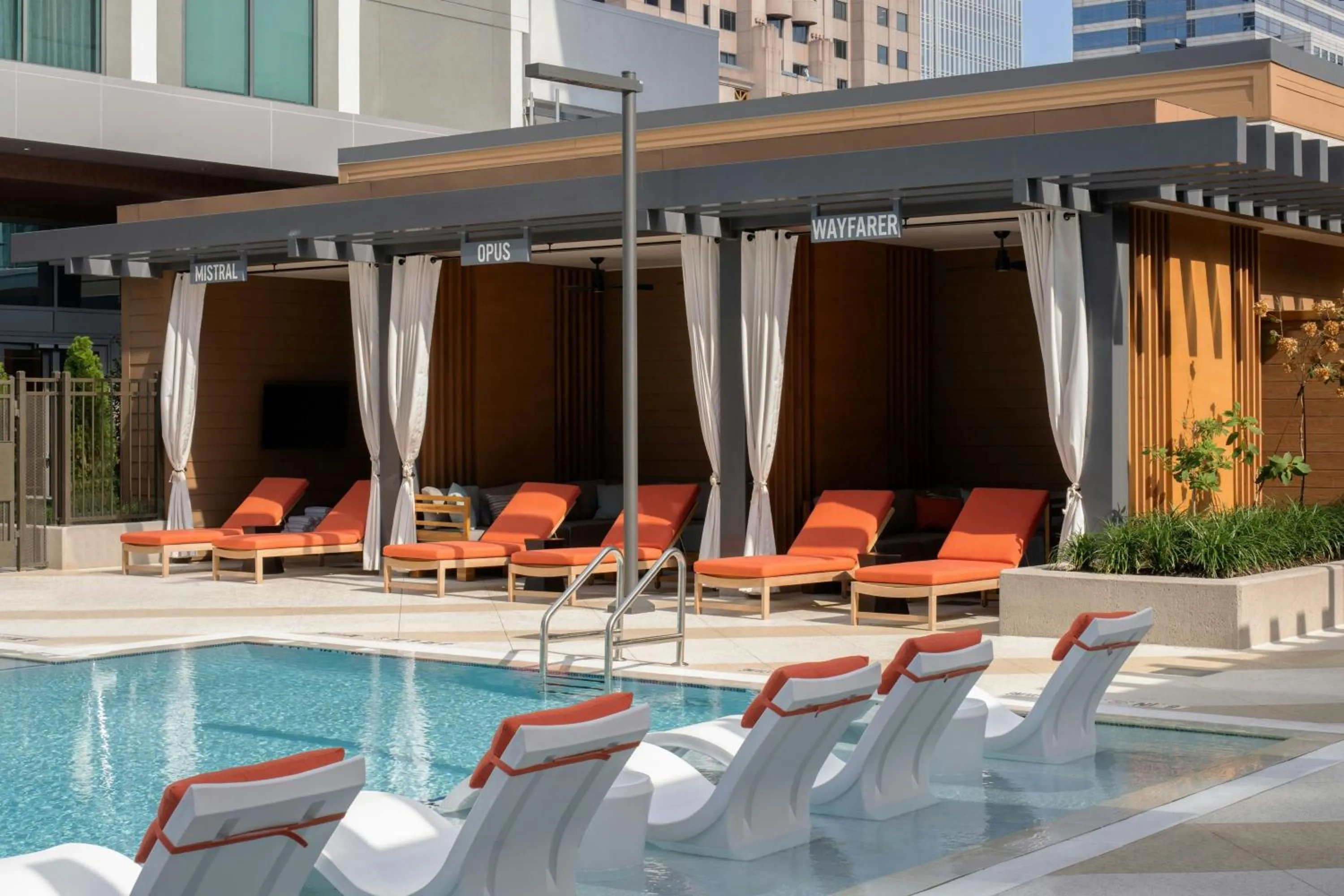 Swimming pool in Epicurean Atlanta, Autograph Collection