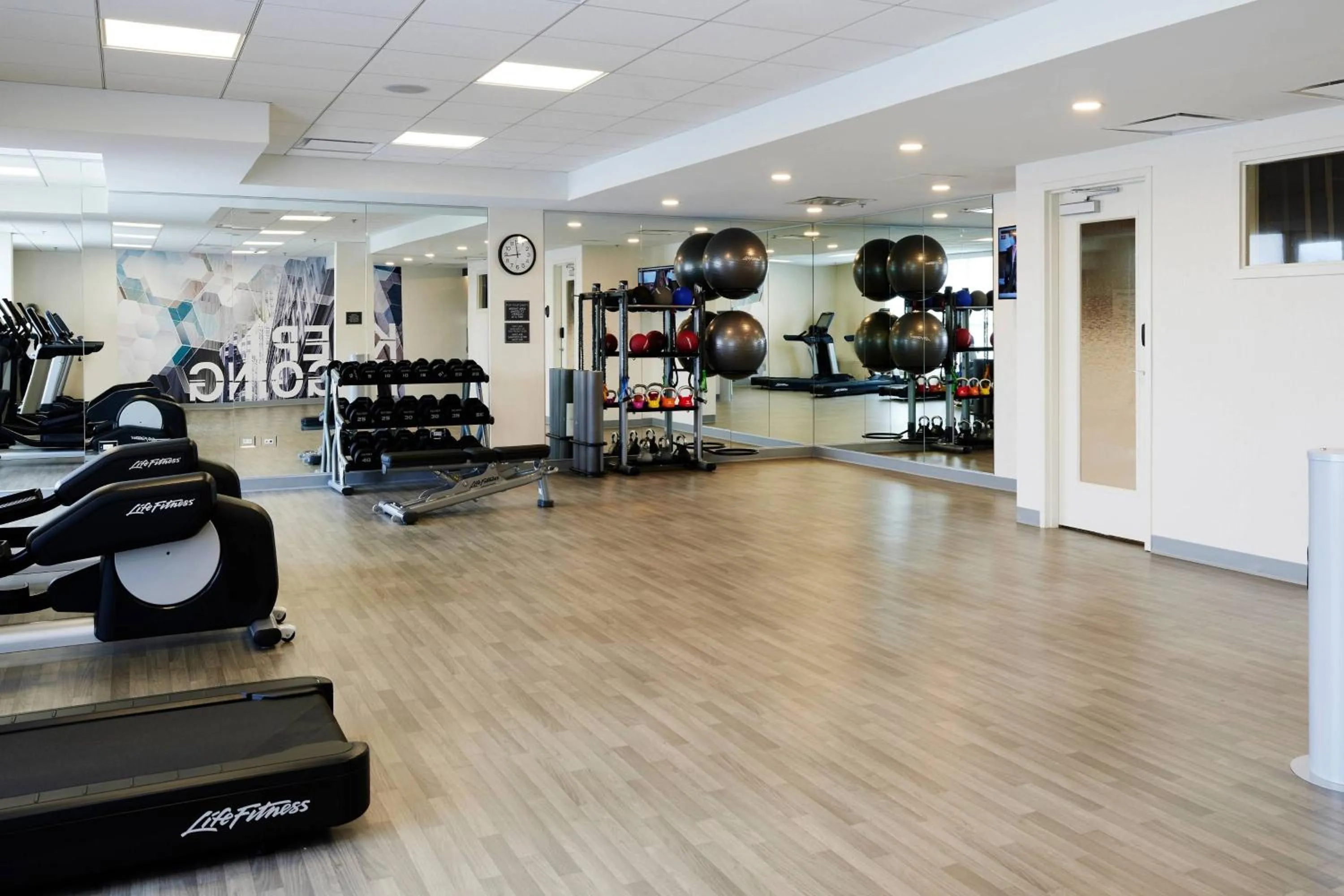 Fitness centre/facilities in SpringHill Suites by Marriott Chicago Chinatown