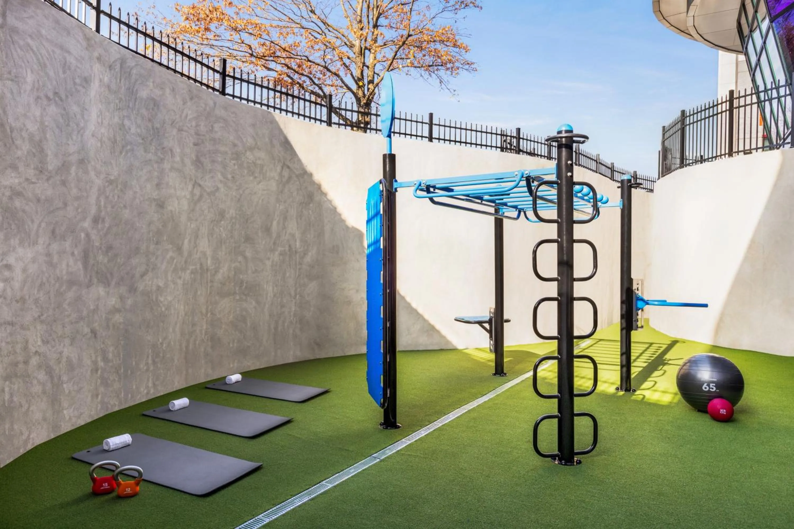 Fitness centre/facilities in Marriott New York JFK Airport