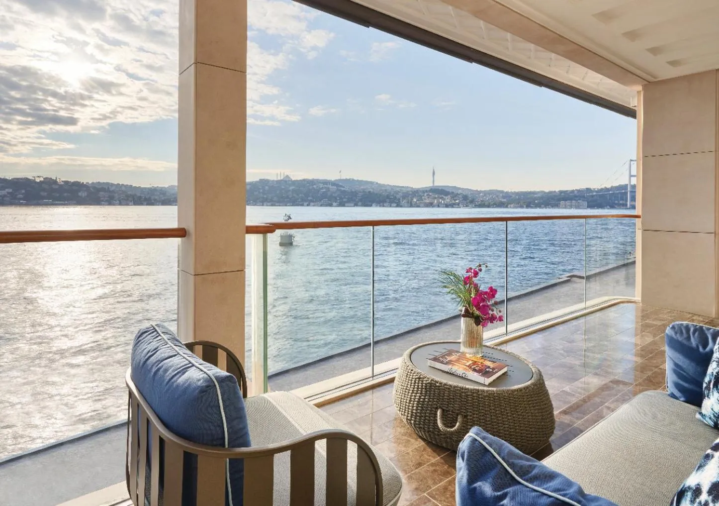 Bedroom in Mandarin Oriental Bosphorus, Istanbul