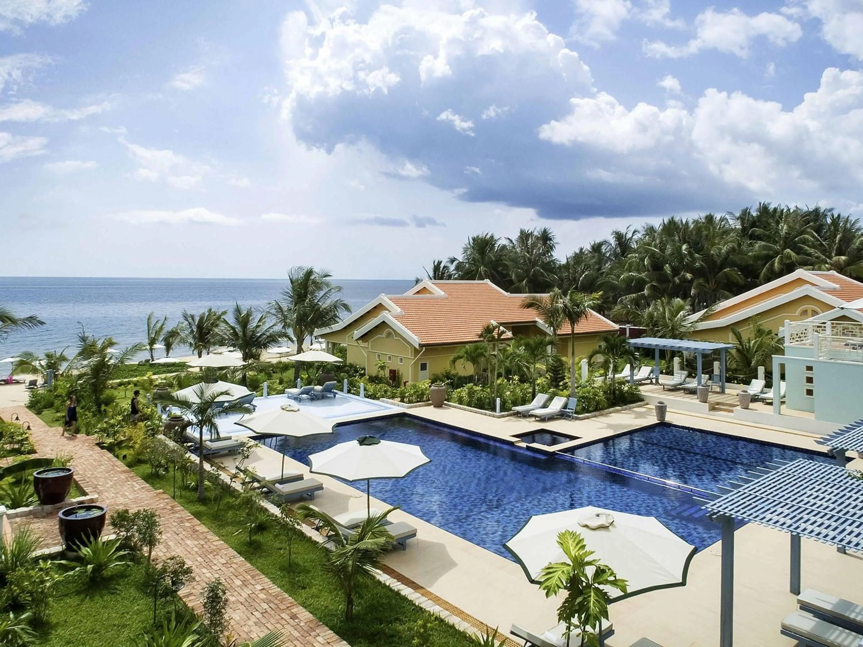 Pool view in La Veranda Resort Phu Quoc - MGallery