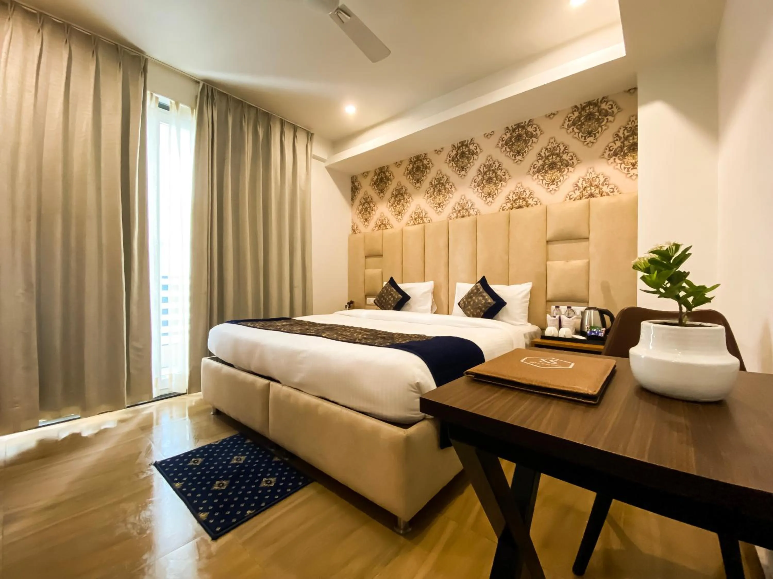 Bedroom, Bed in Sky Suites Huda City Center
