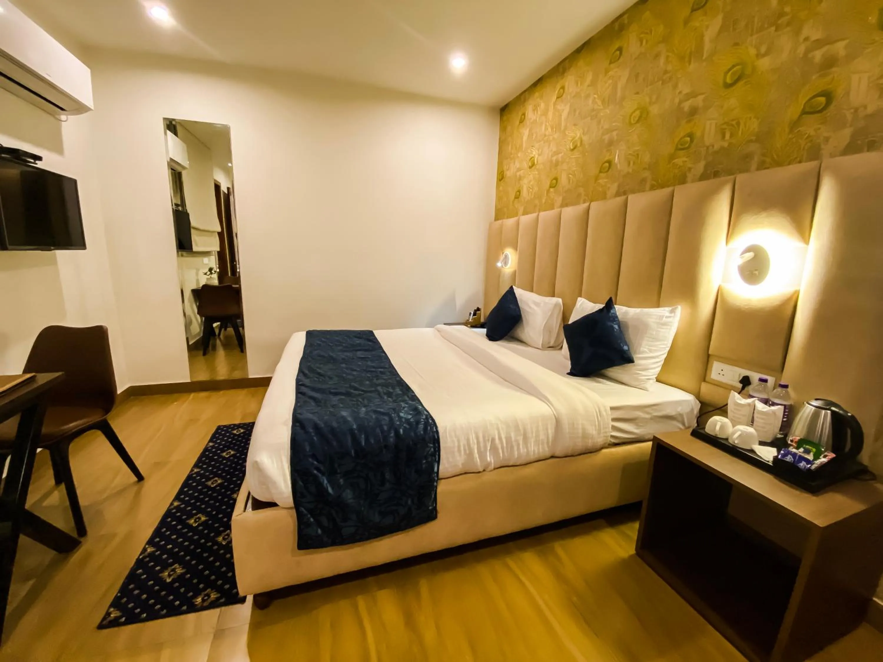 Bedroom, Bed in Sky Suites Huda City Center