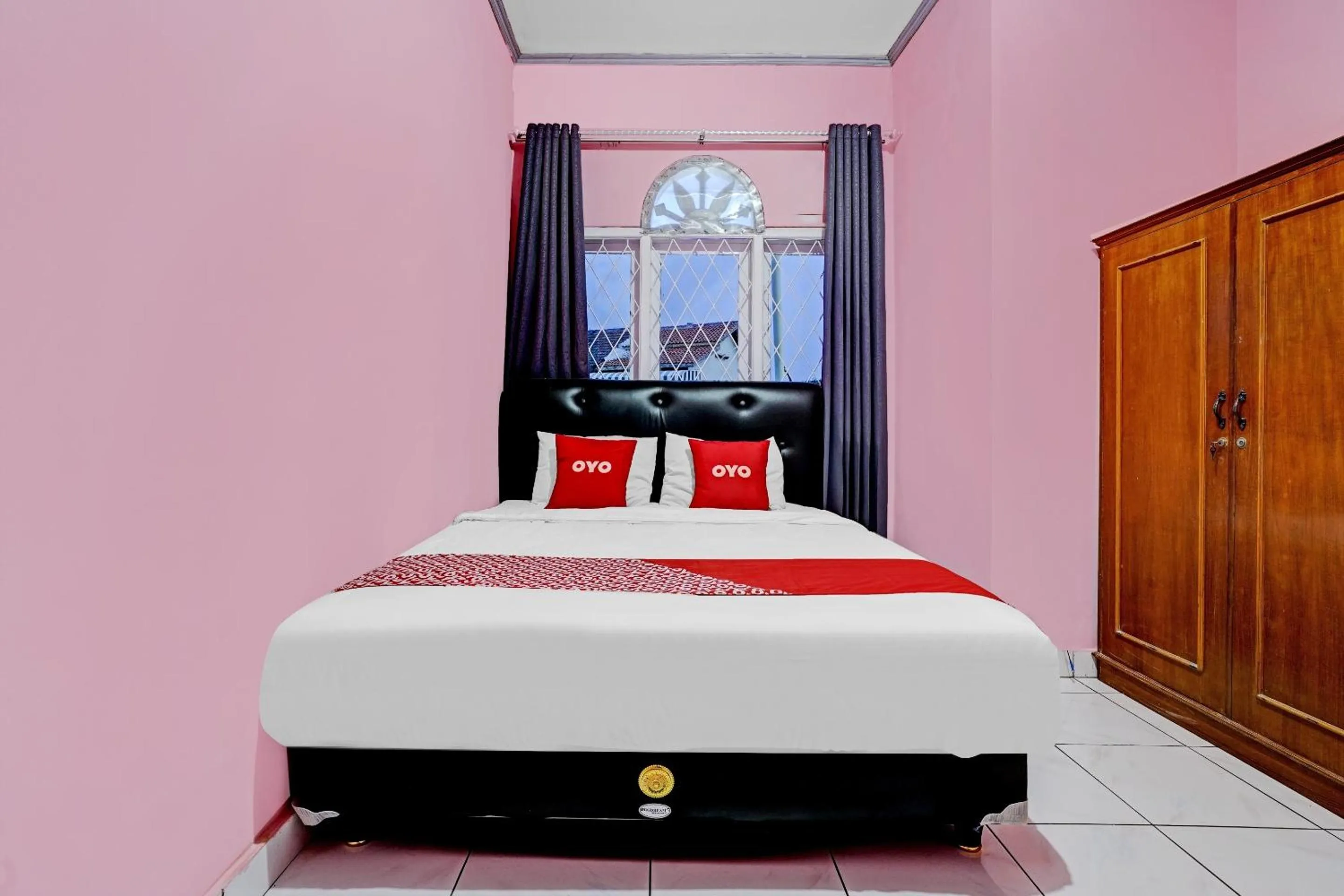 Bedroom in OYO 90289 Lestari Syariah Homestay
