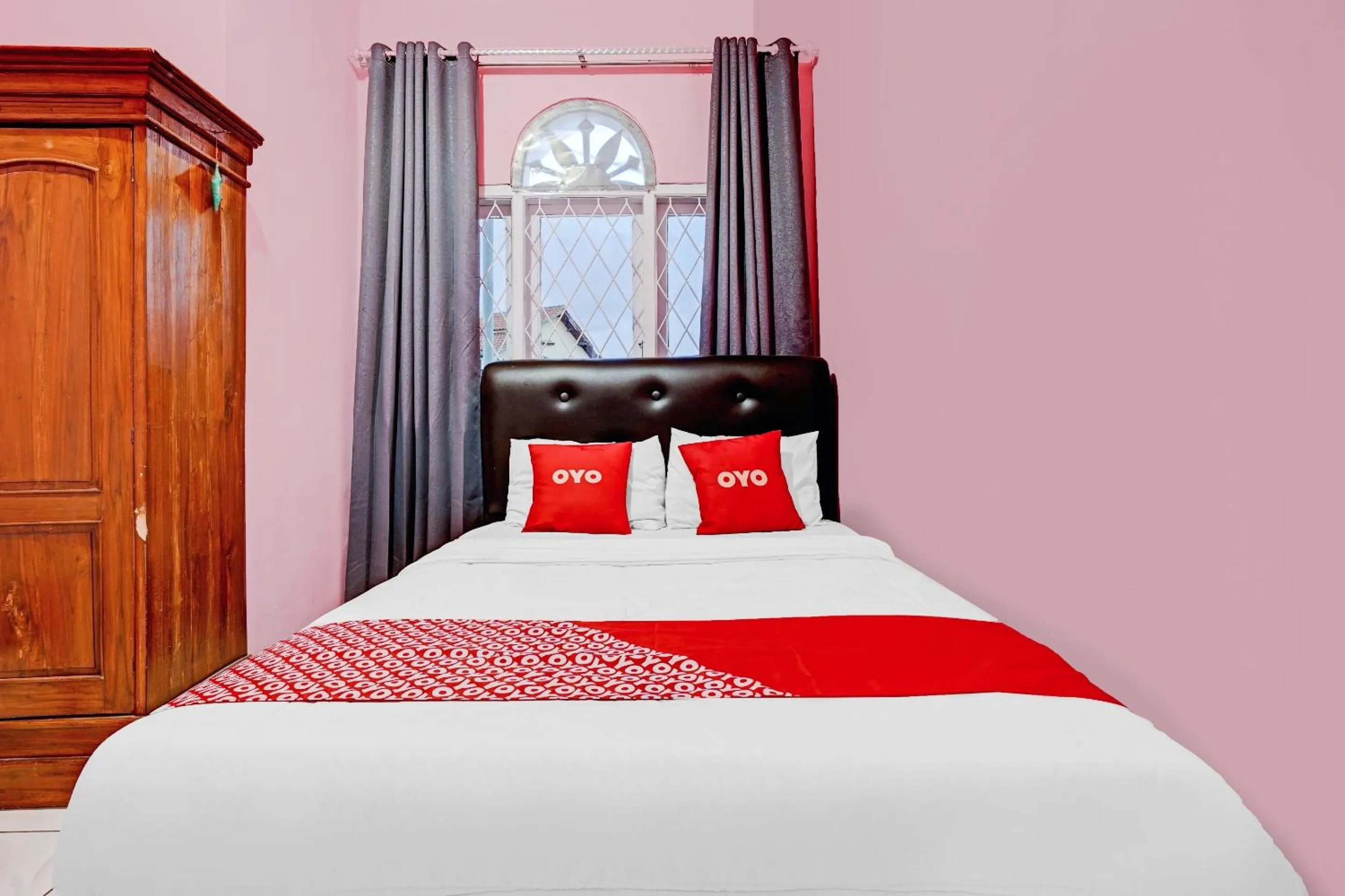Bedroom in OYO 90289 Lestari Syariah Homestay
