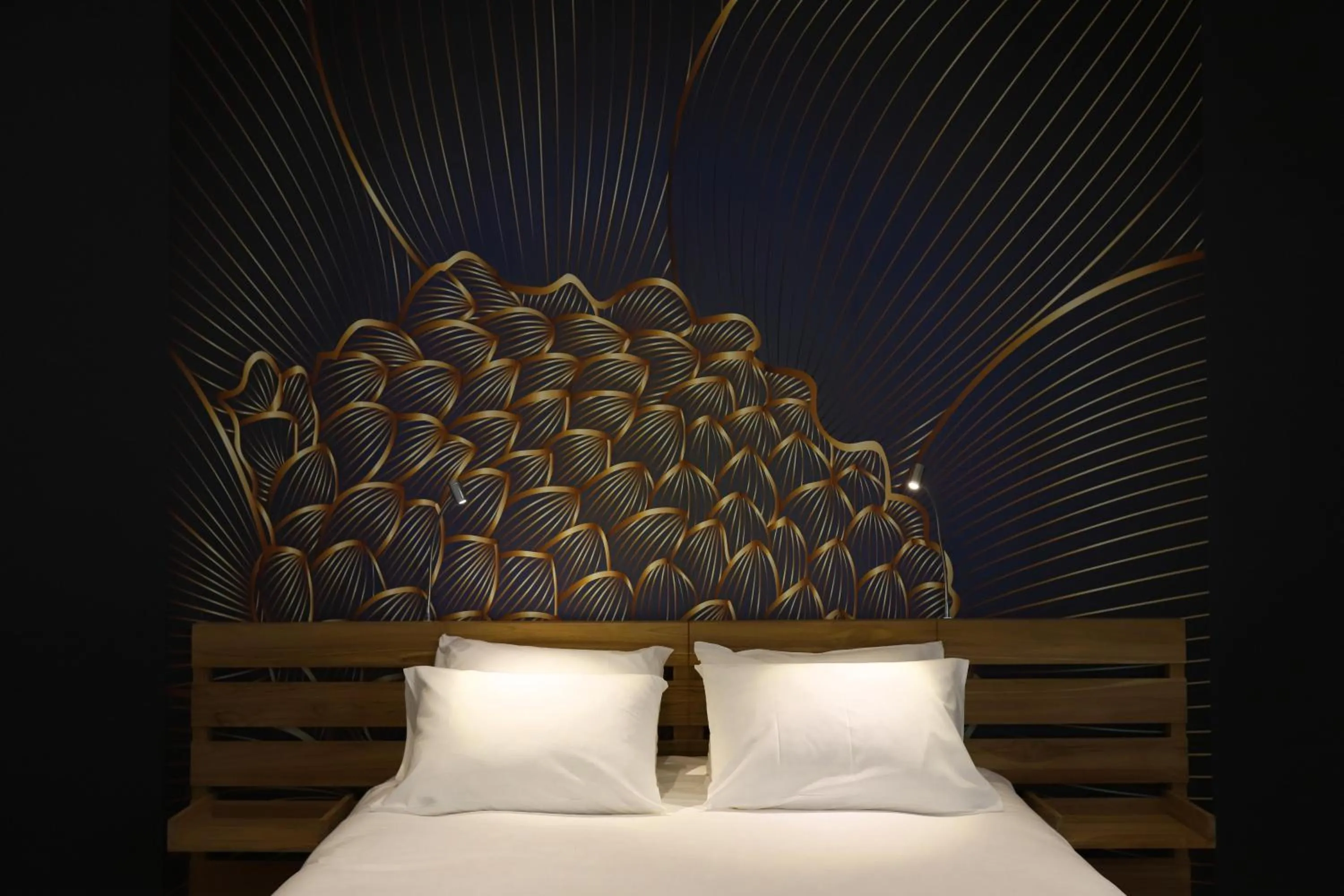 Bed in DEMEURE DES CORDELIERS avec parking privé