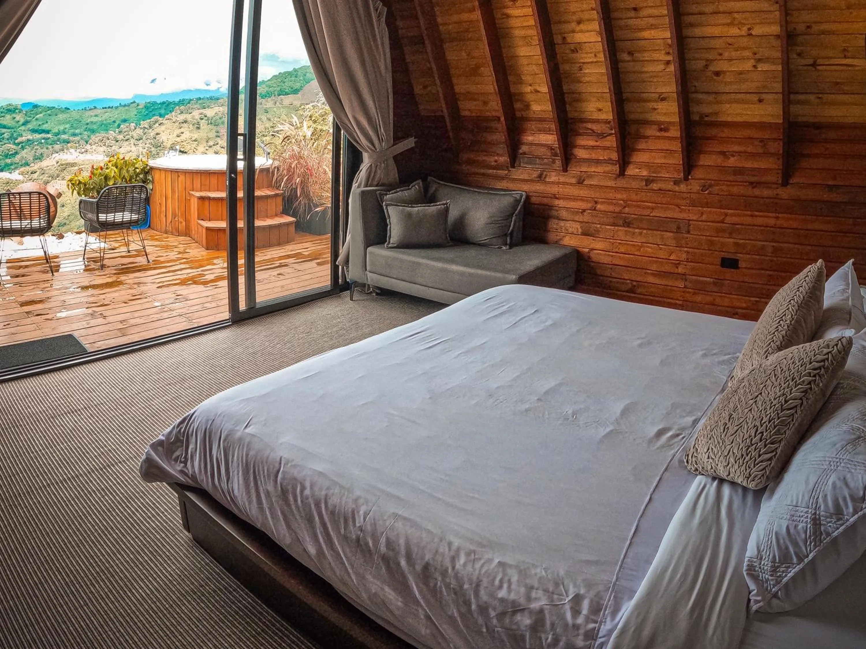 Bed in La Cima Eco Hotel