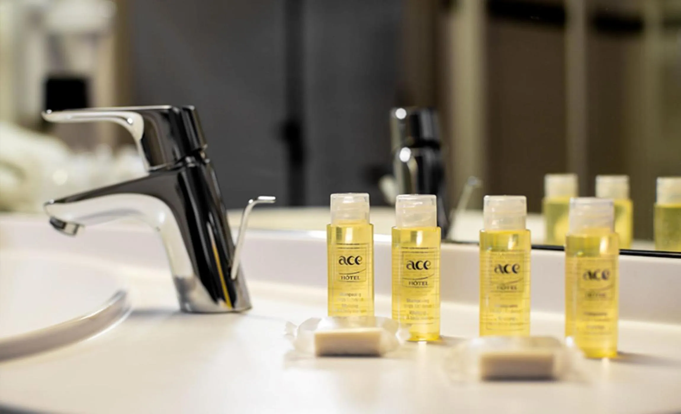Bathroom in ACE Hôtel Rouen Parc des Expositions
