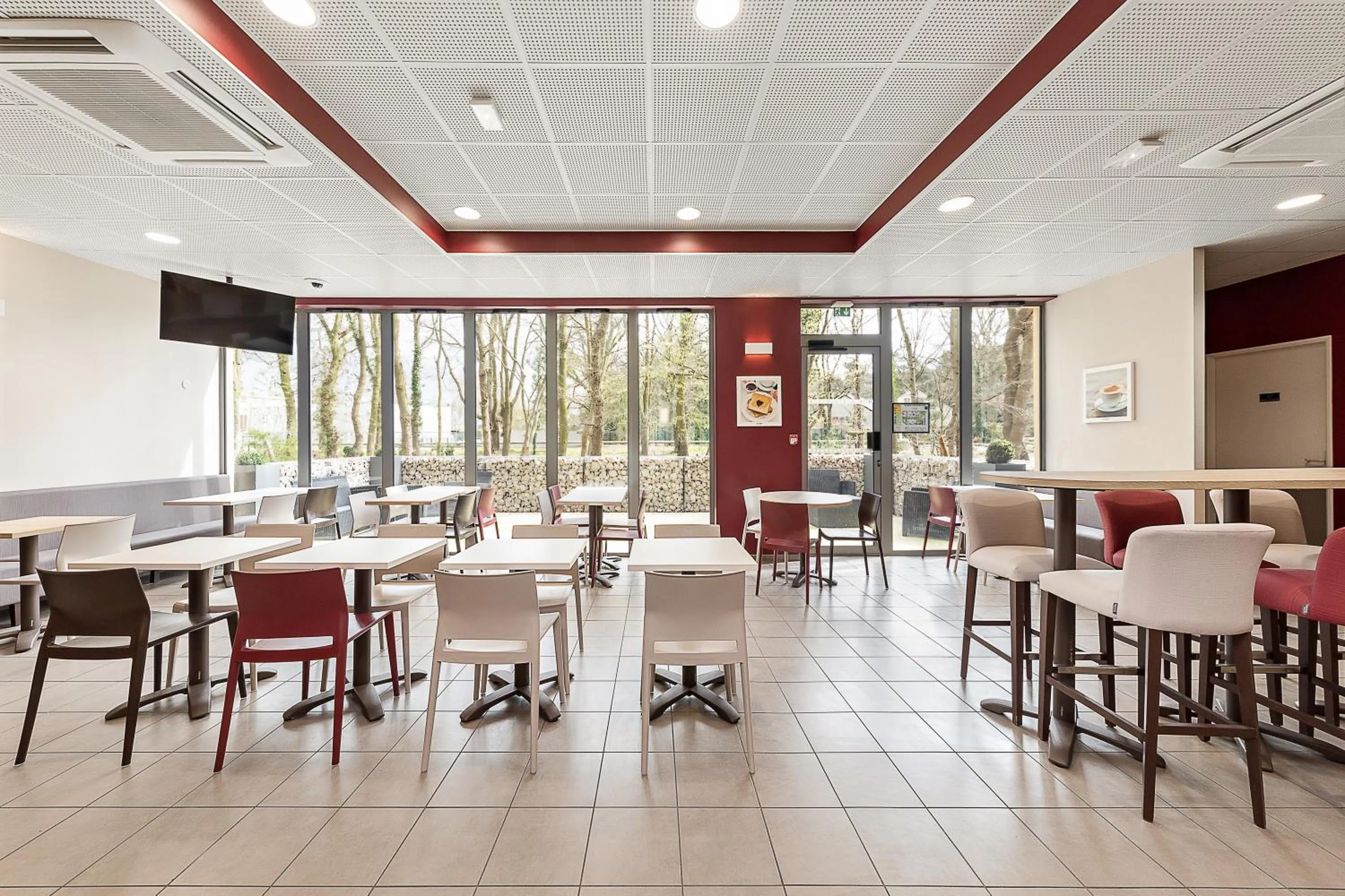 Breakfast in ACE Hôtel Rouen Parc des Expositions