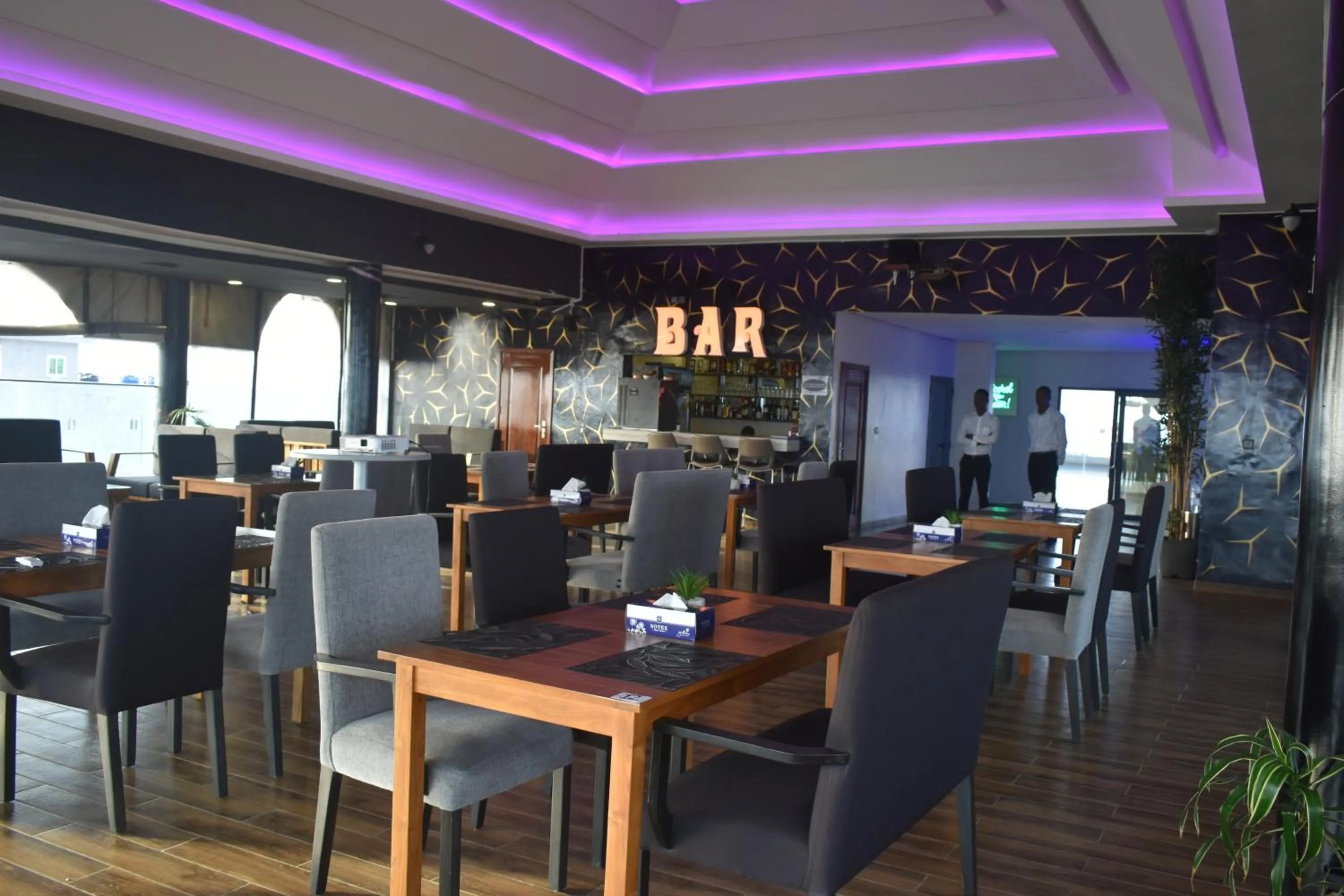 Restaurant/places to eat in Hotel La Casa Cielo