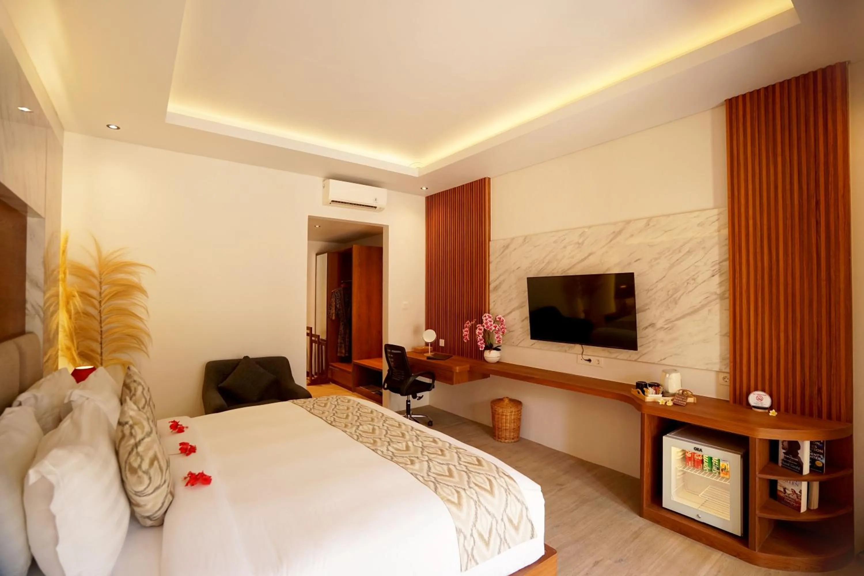 Bedroom, Bed in The Grand Villandra Resort Lovina