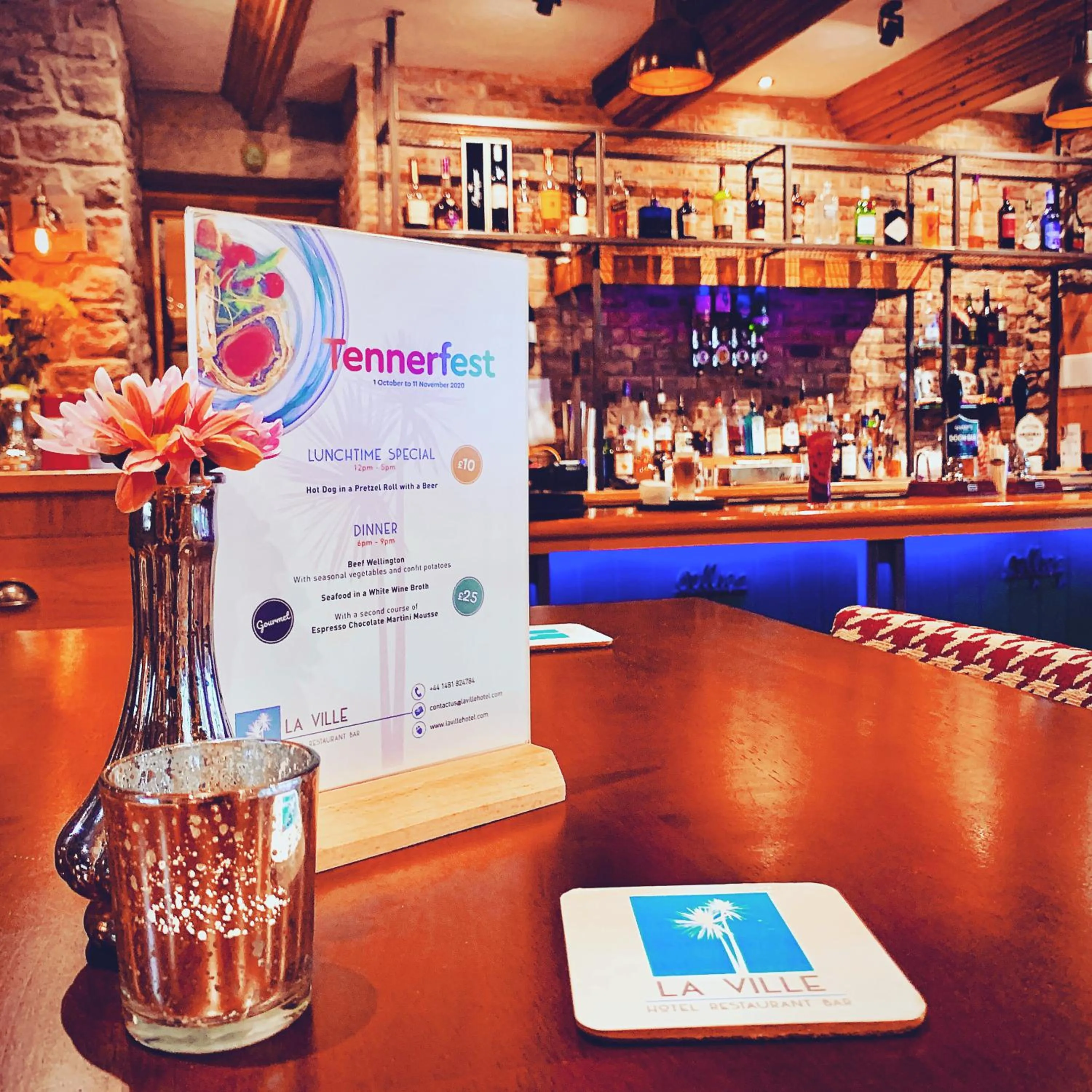 Restaurant/places to eat in La Ville Hotel