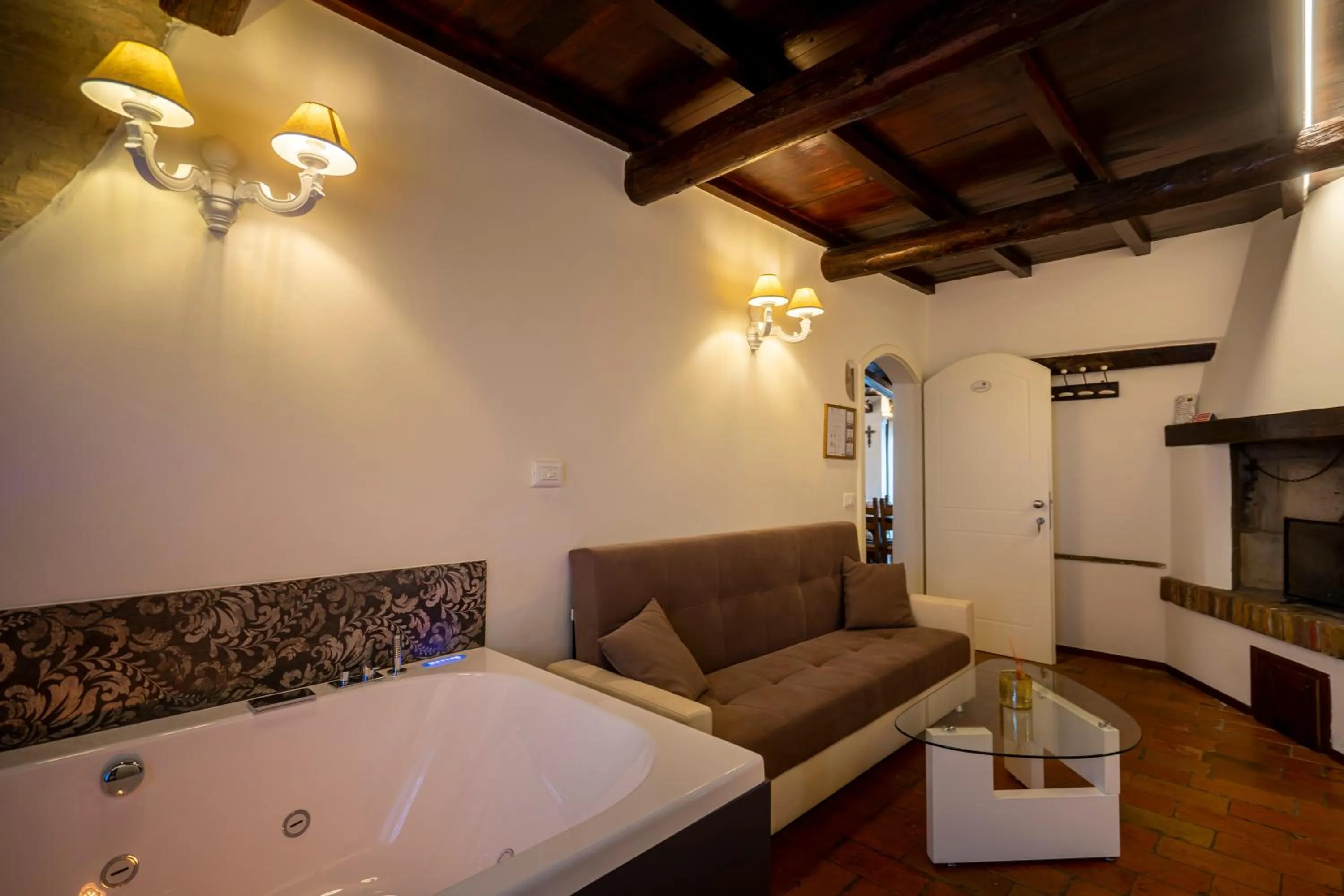 Hot Tub in Villa Ca' Viola Rimini