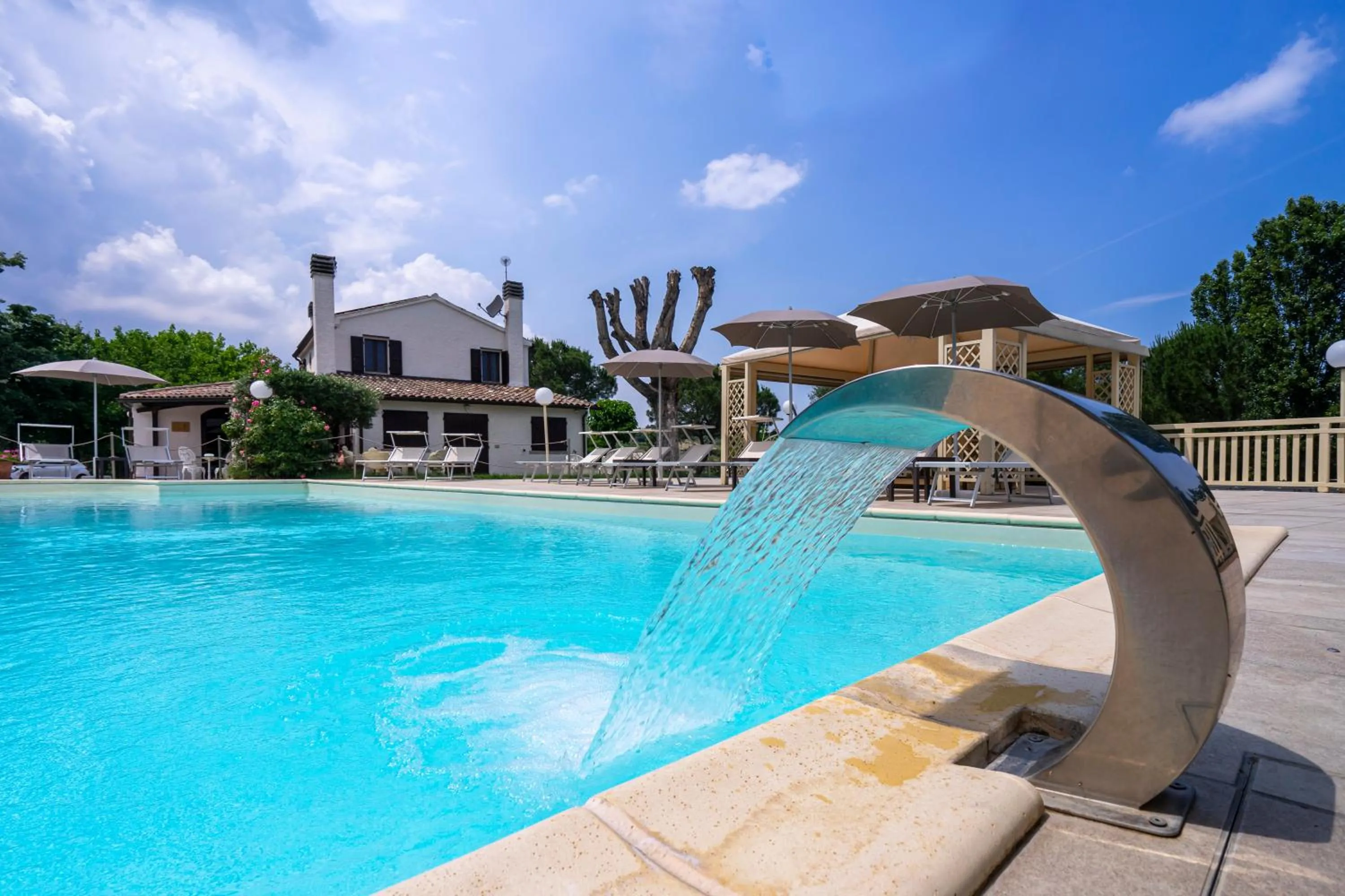 Pool view in Villa Ca' Viola Rimini