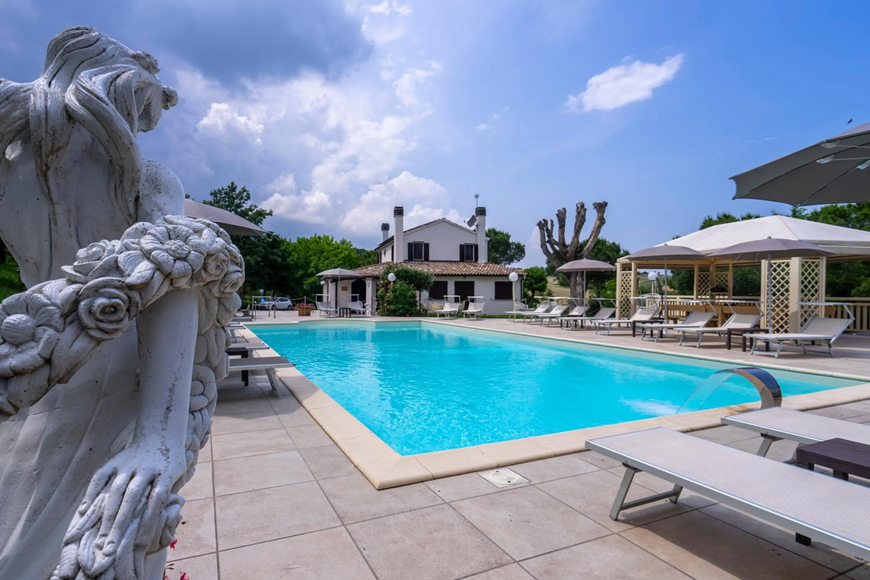Swimming pool in Villa Ca' Viola Rimini
