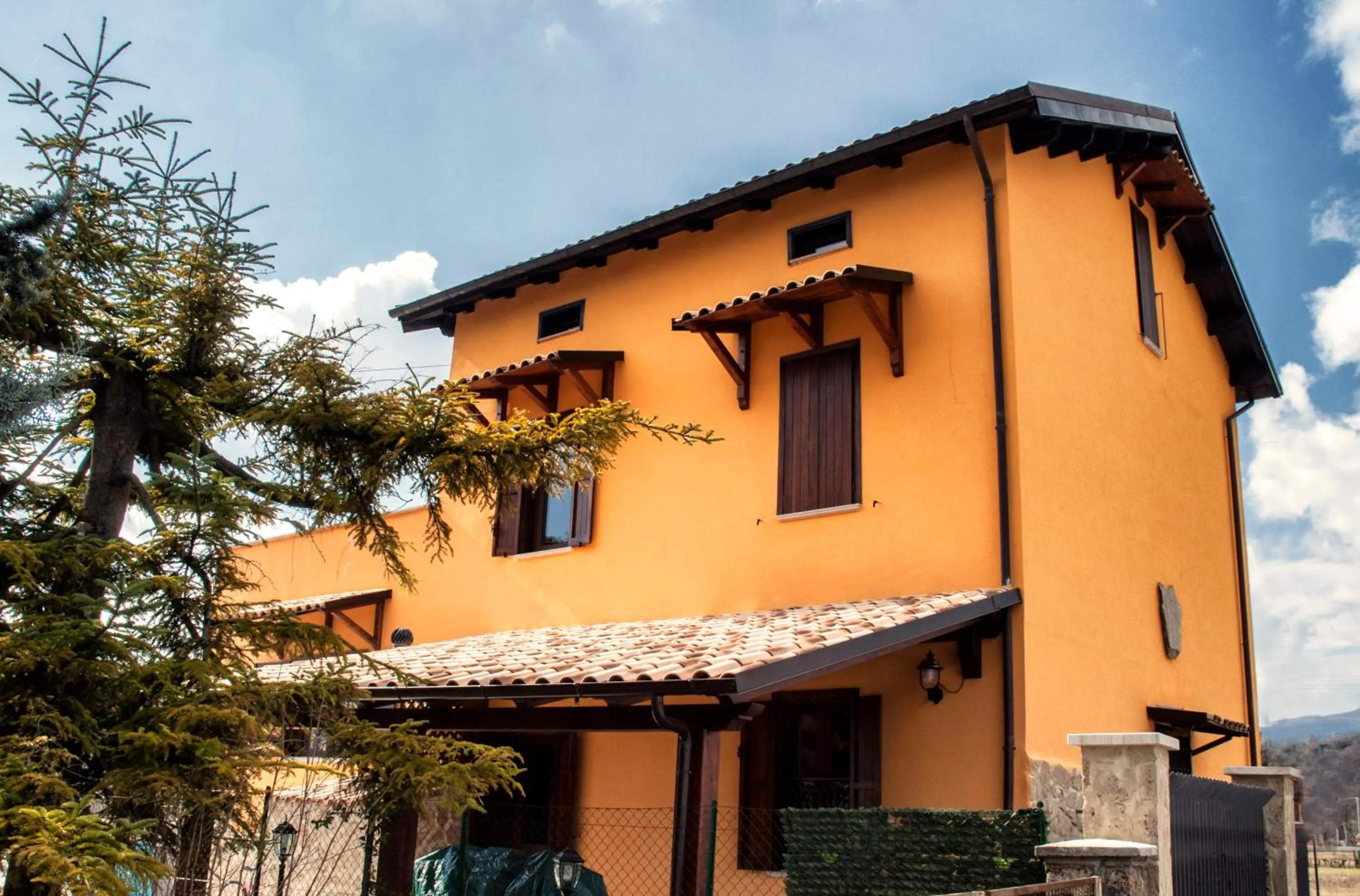 Property building in La Sorgente