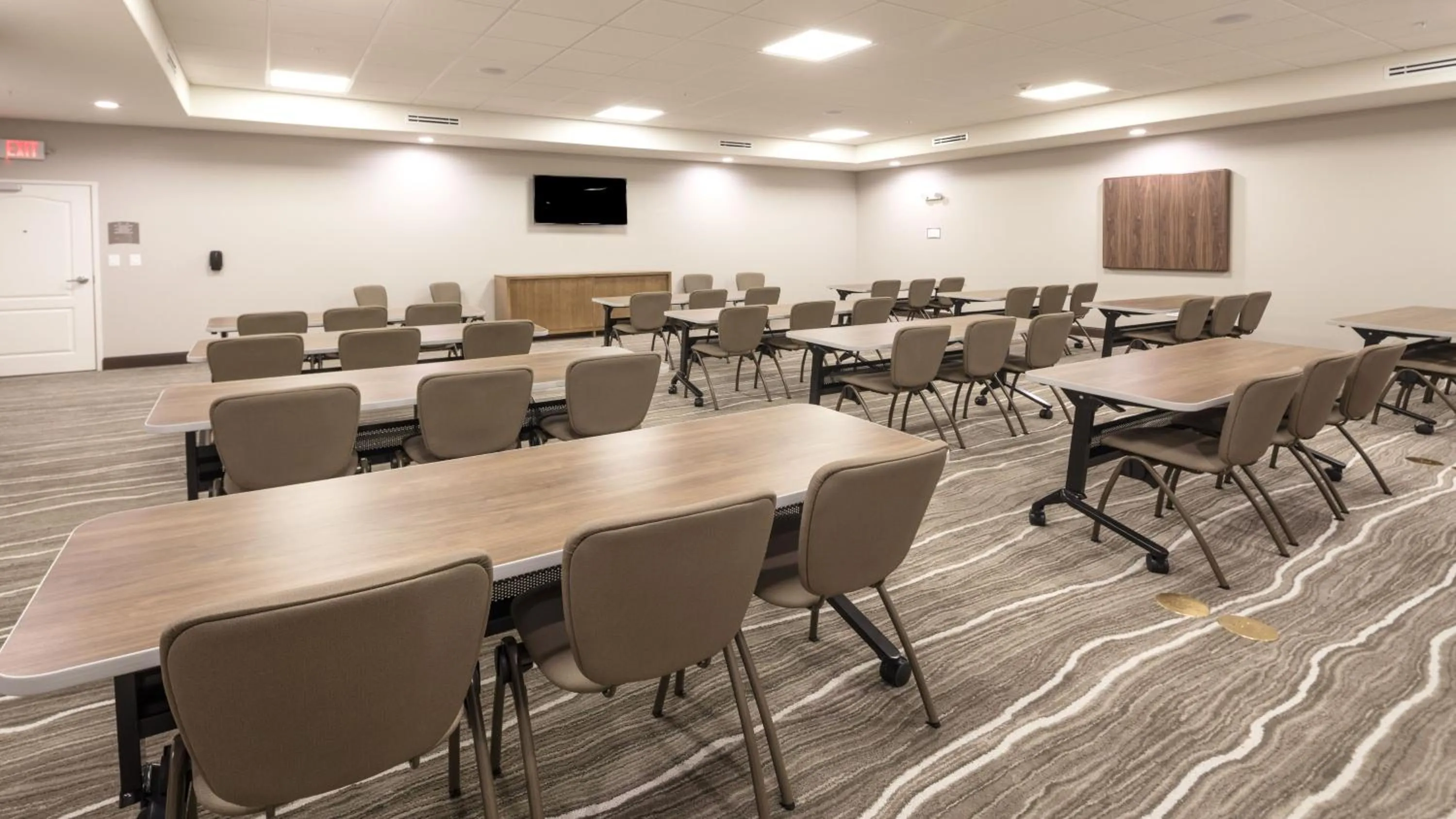 Meeting/conference room in Staybridge Suites Charlotte Arpt Area Tyvola