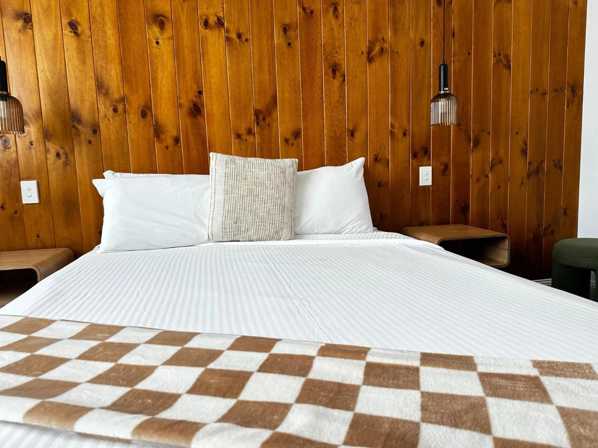 Bed in The Sherwood Hotel