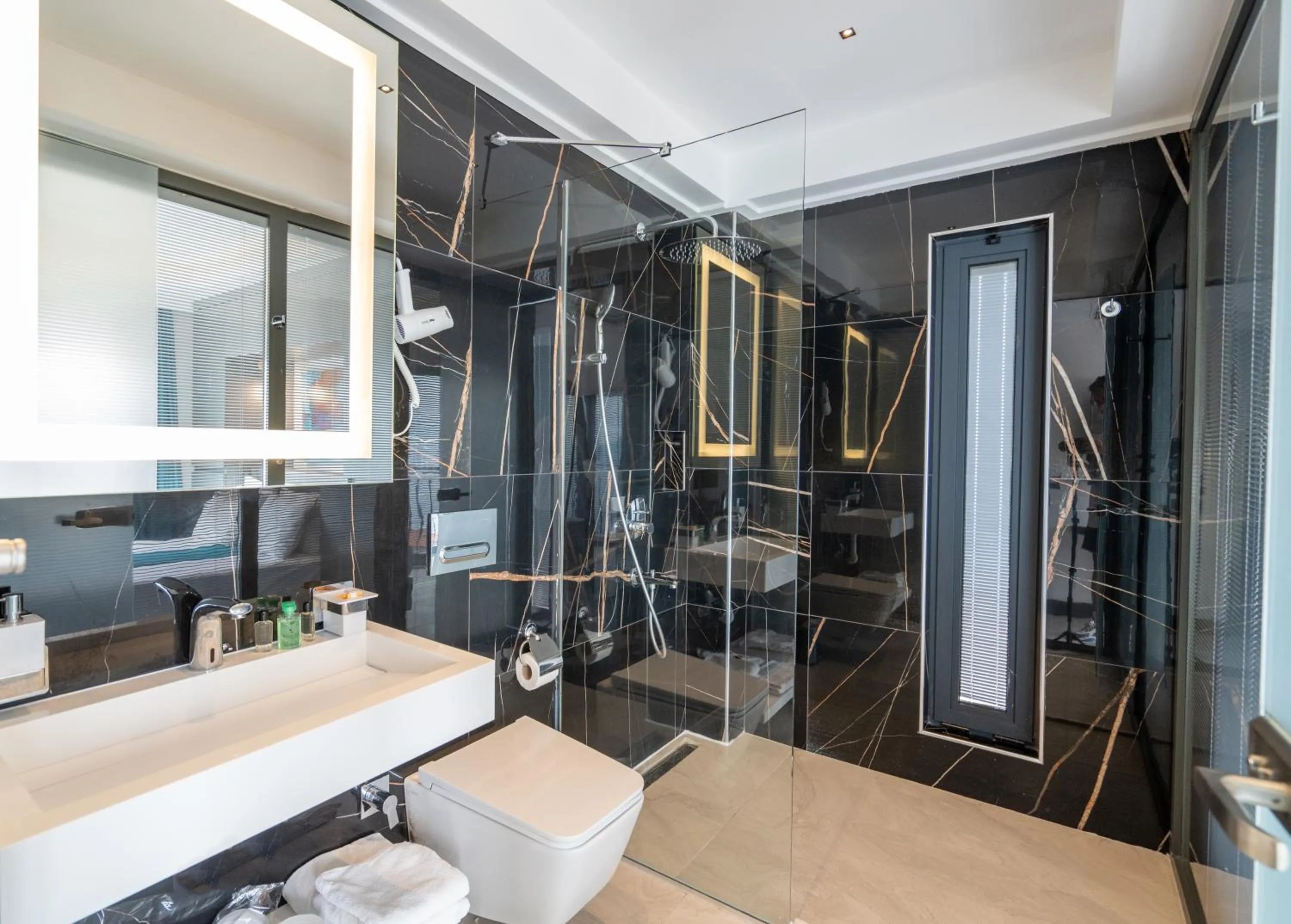 Shower in Gümüş Yazar Hotel