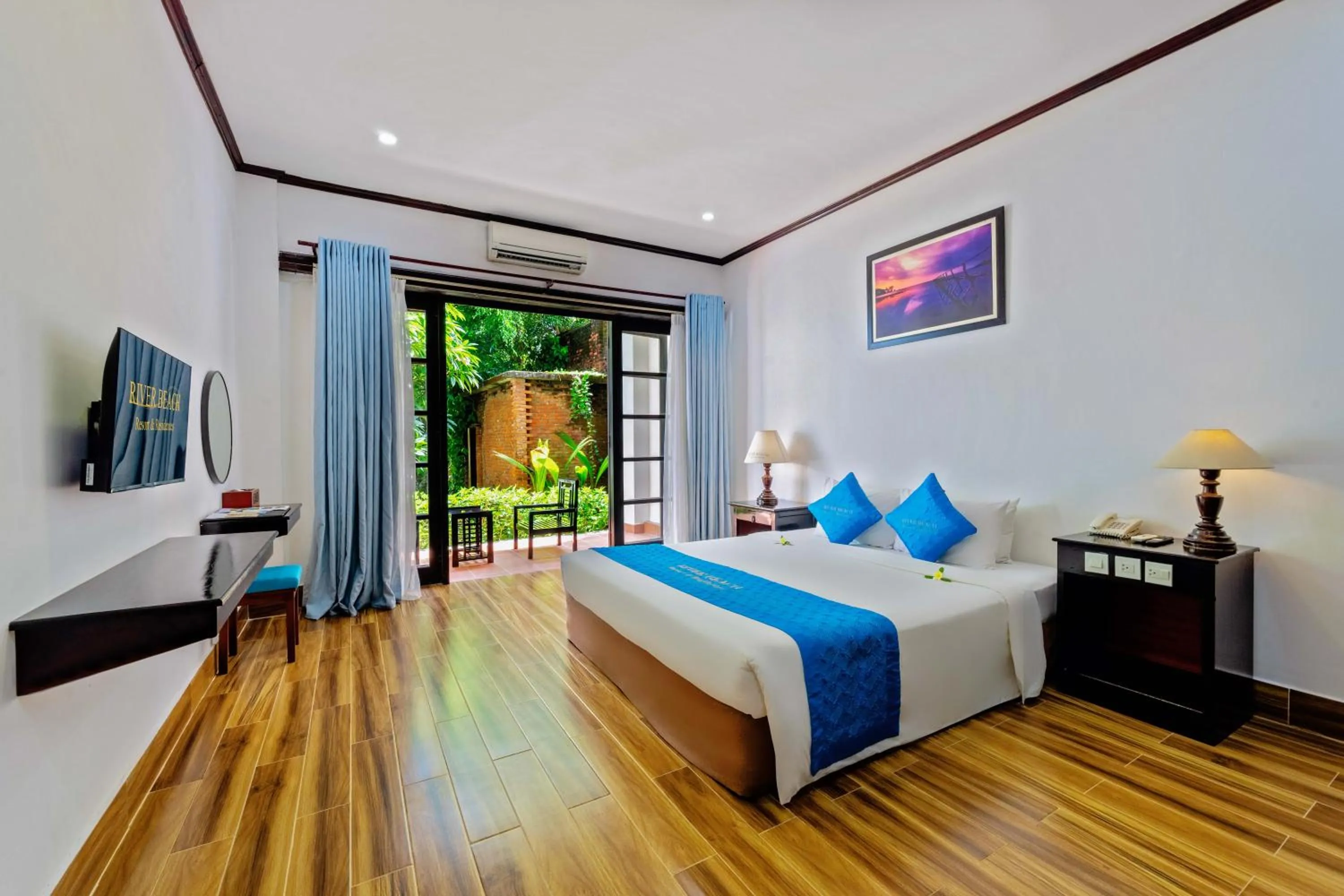 Bed in River Beach Resort & Residences