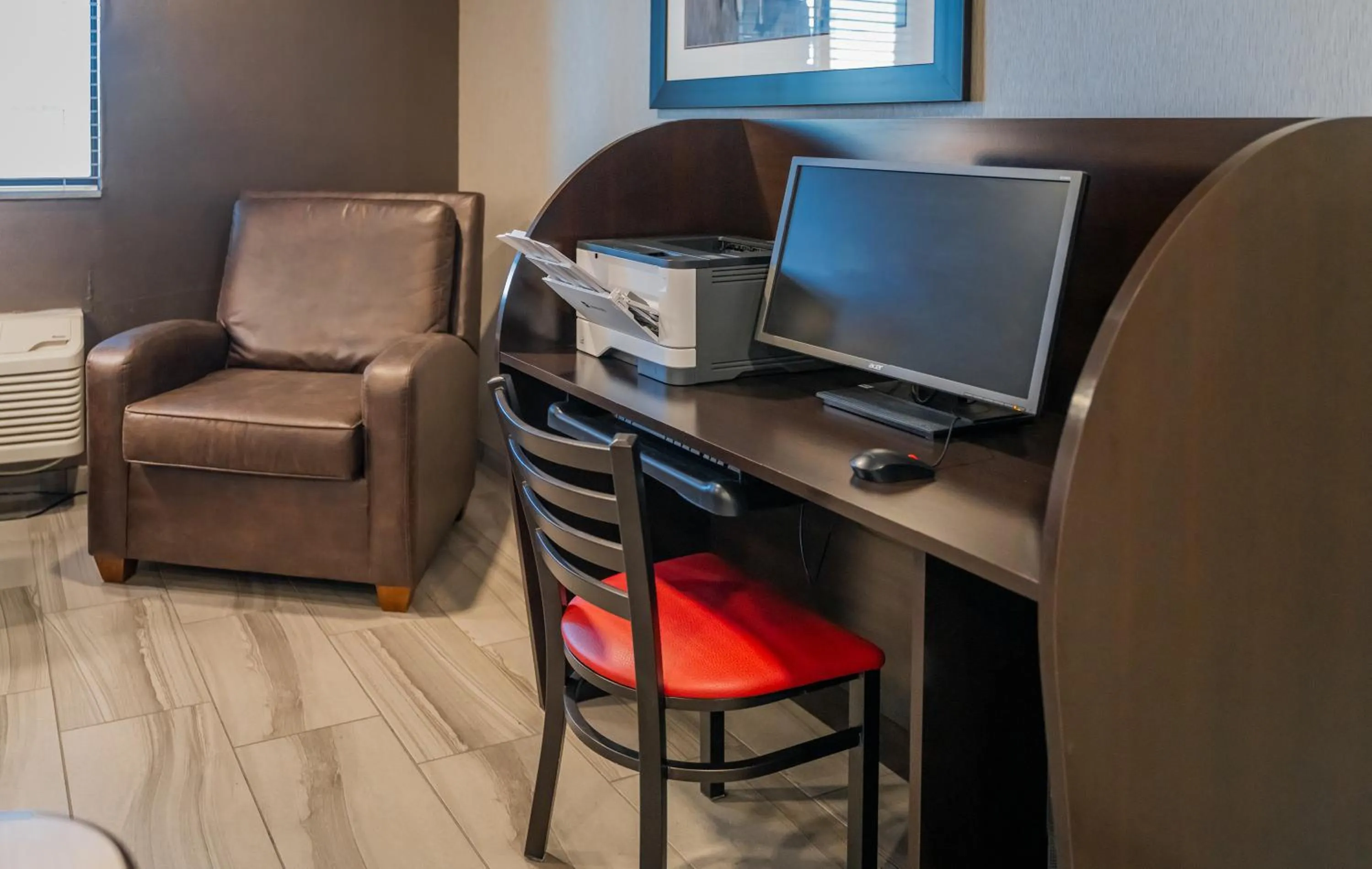 TV and multimedia in My Place Hotel-Beatrice, NE