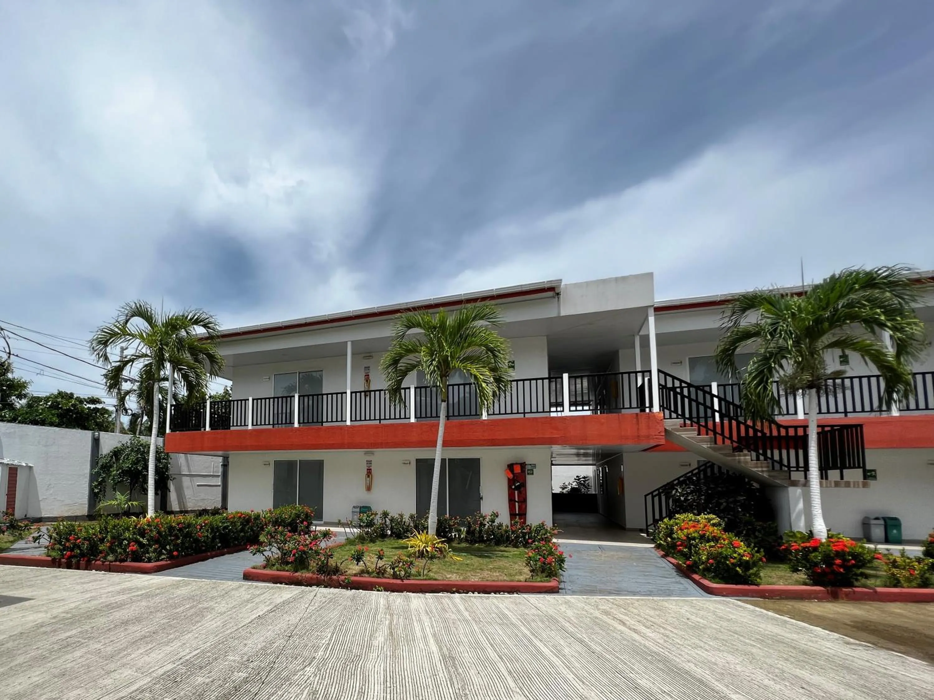 Property building in Hotel Mar de Corales By CAJASAI