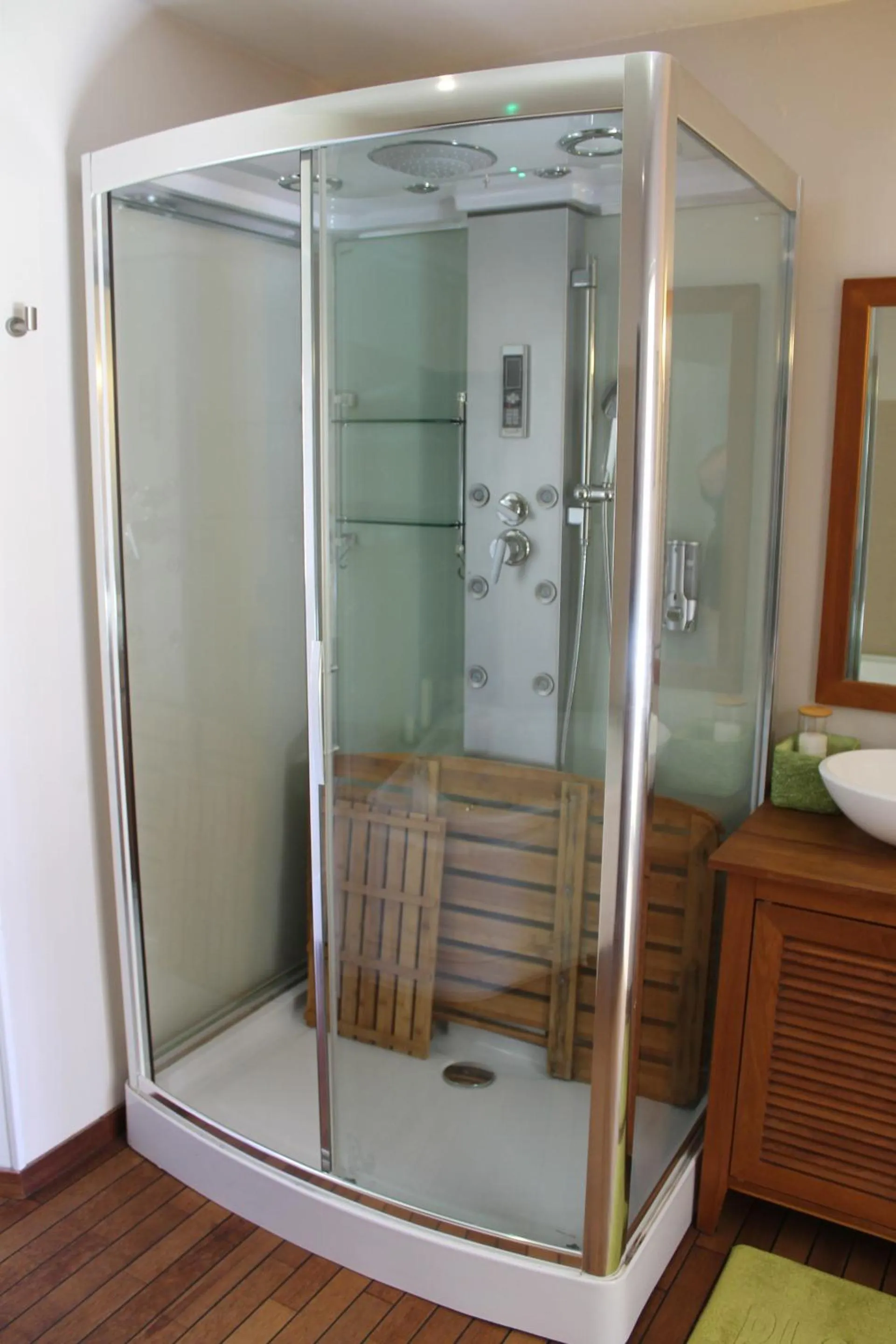 Bathroom in Lou Bastido