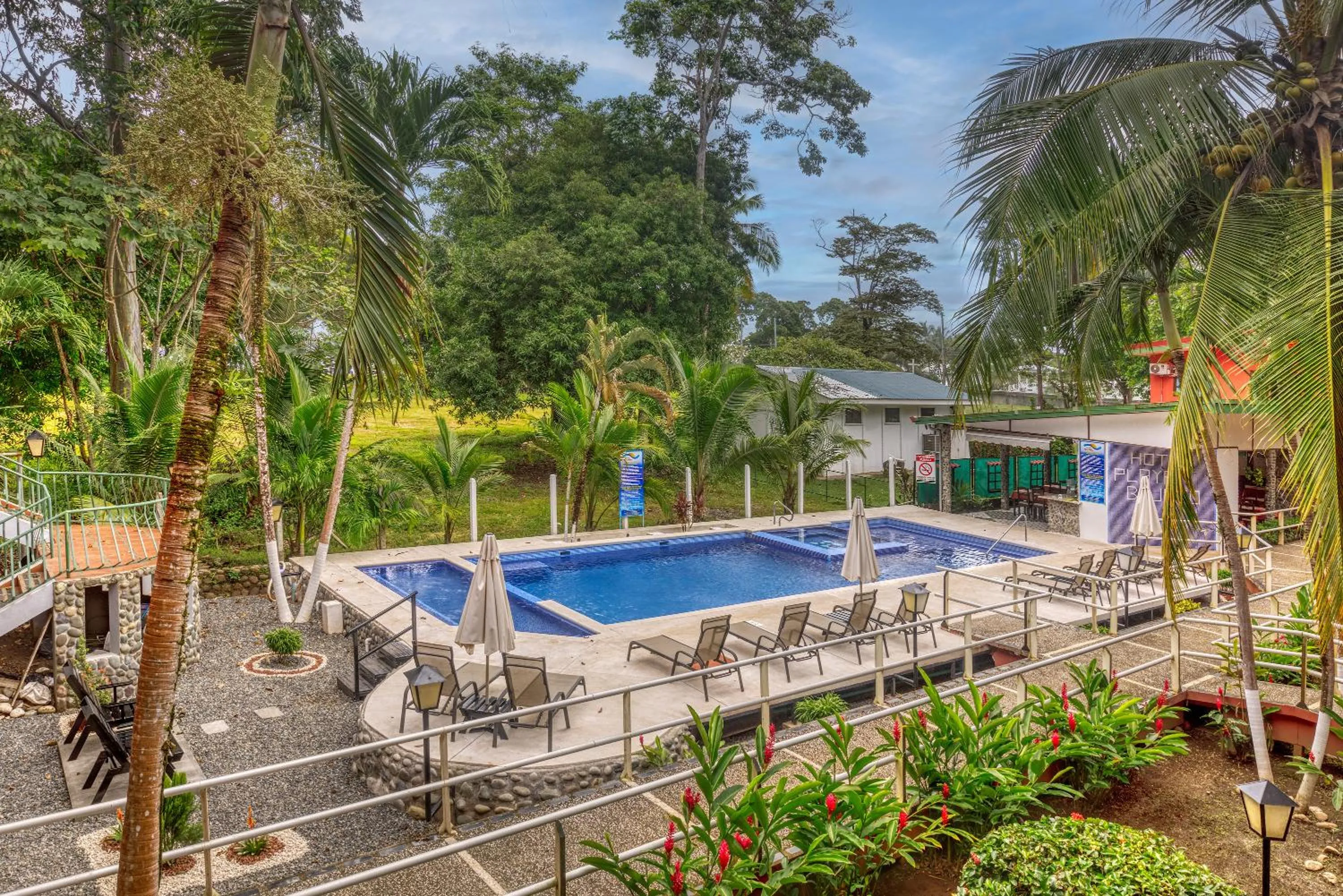 Garden view in Hotel Playa Bejuco