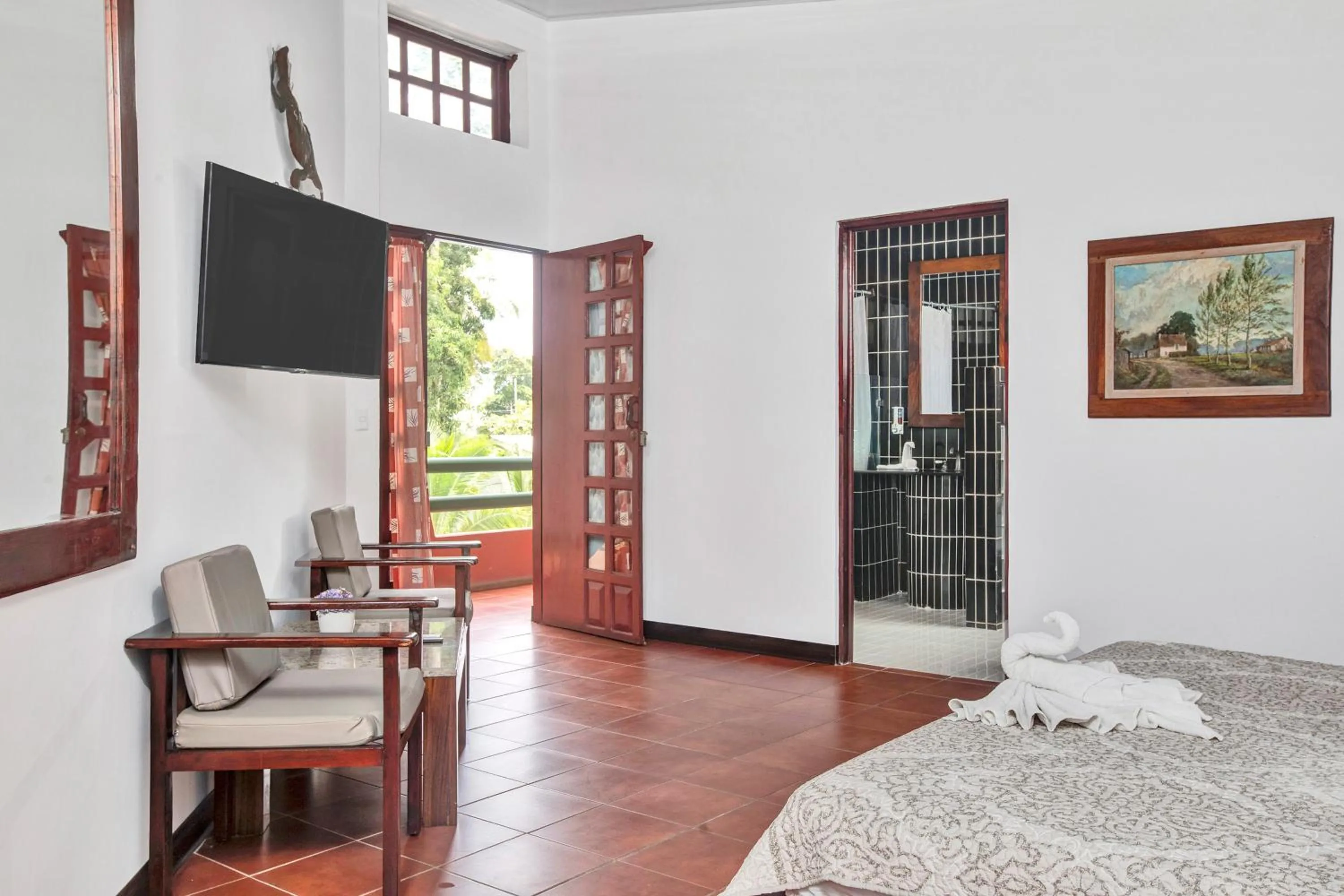 View (from property/room), Bed in Hotel Playa Bejuco