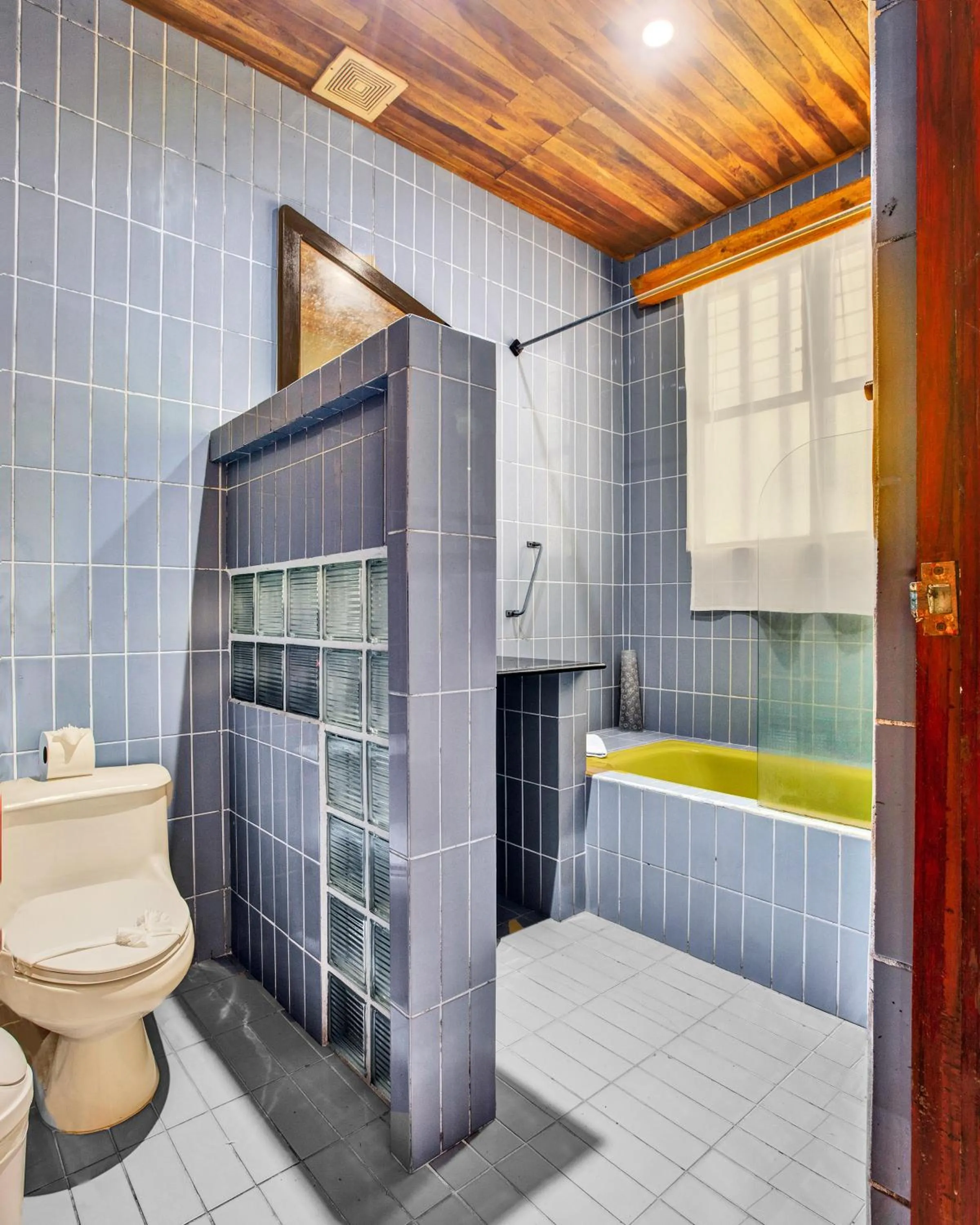 Bathroom in Hotel Playa Bejuco