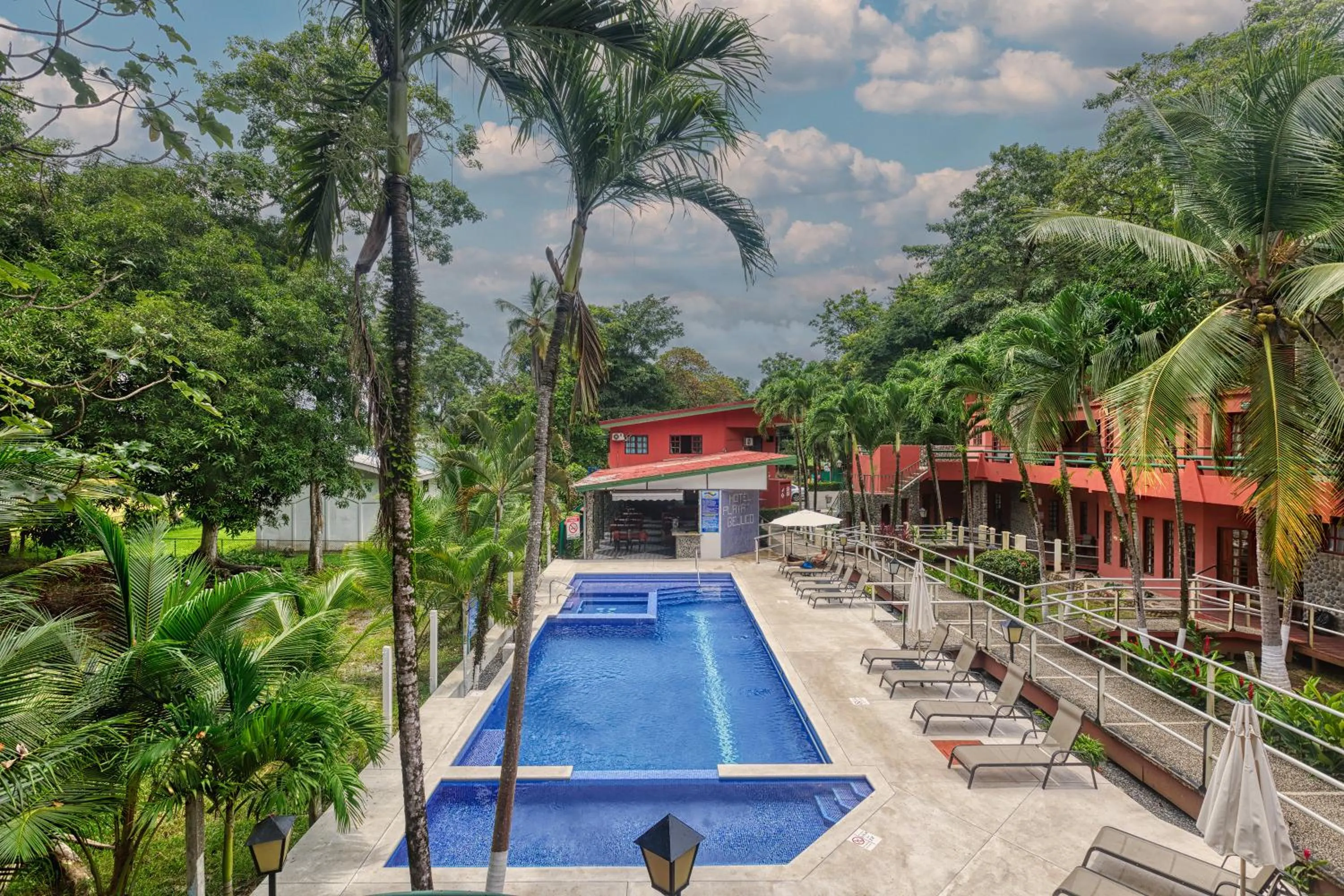 Pool view in Hotel Playa Bejuco