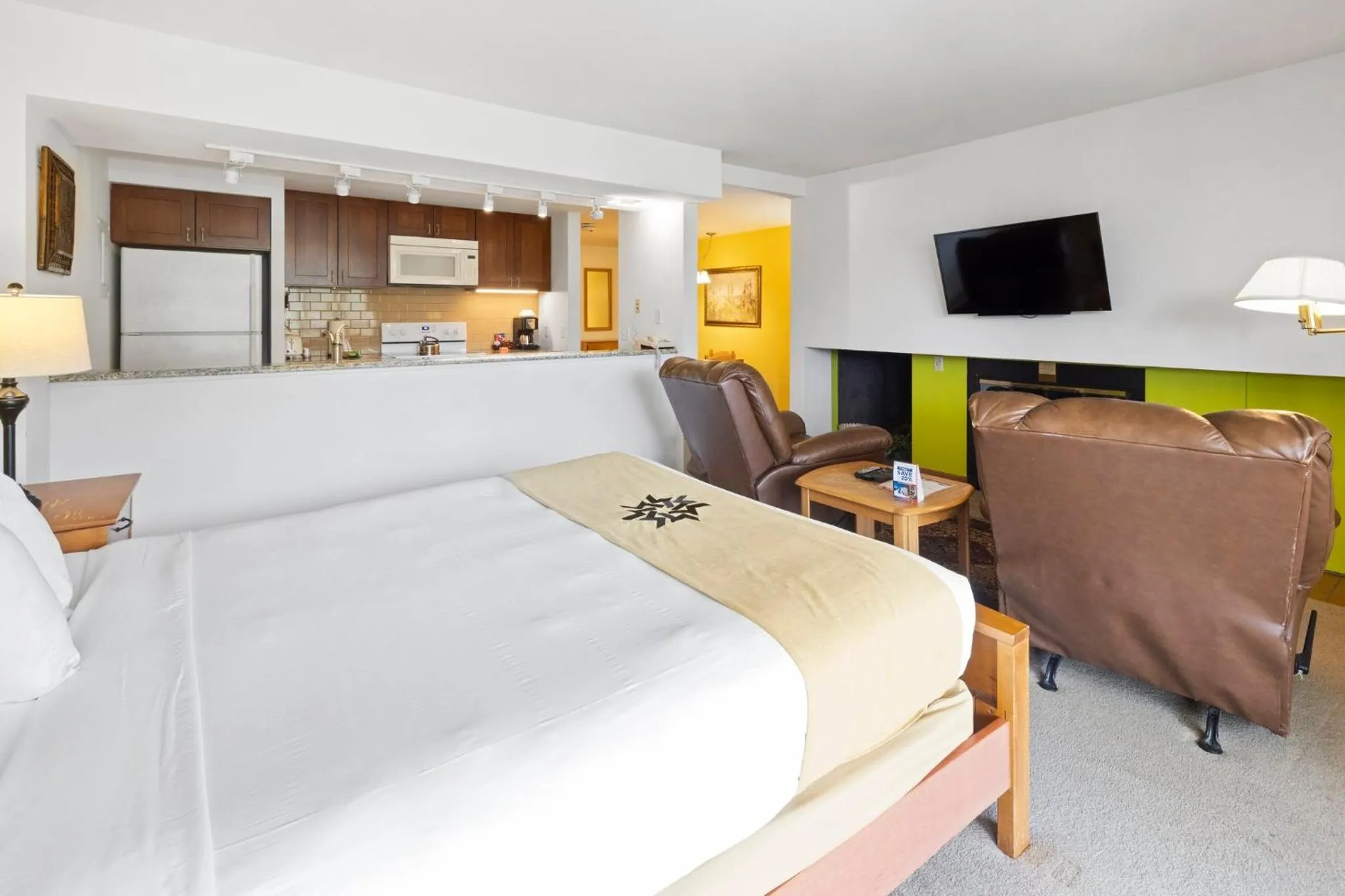 Bedroom, Bed in Aspen Ridge Condominiums by Vail Resorts