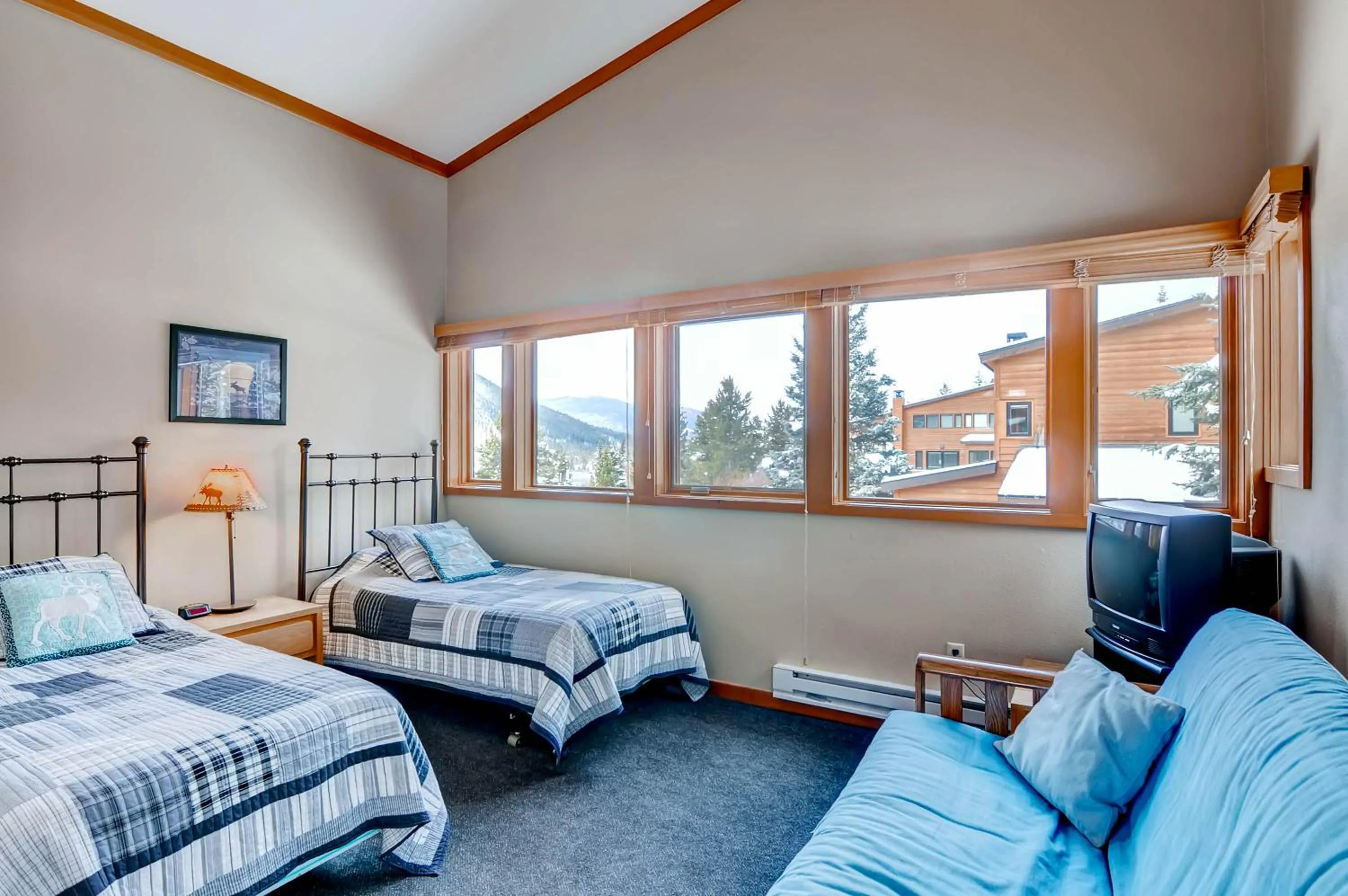 Bedroom, Bed in Aspen Ridge Condominiums by Vail Resorts