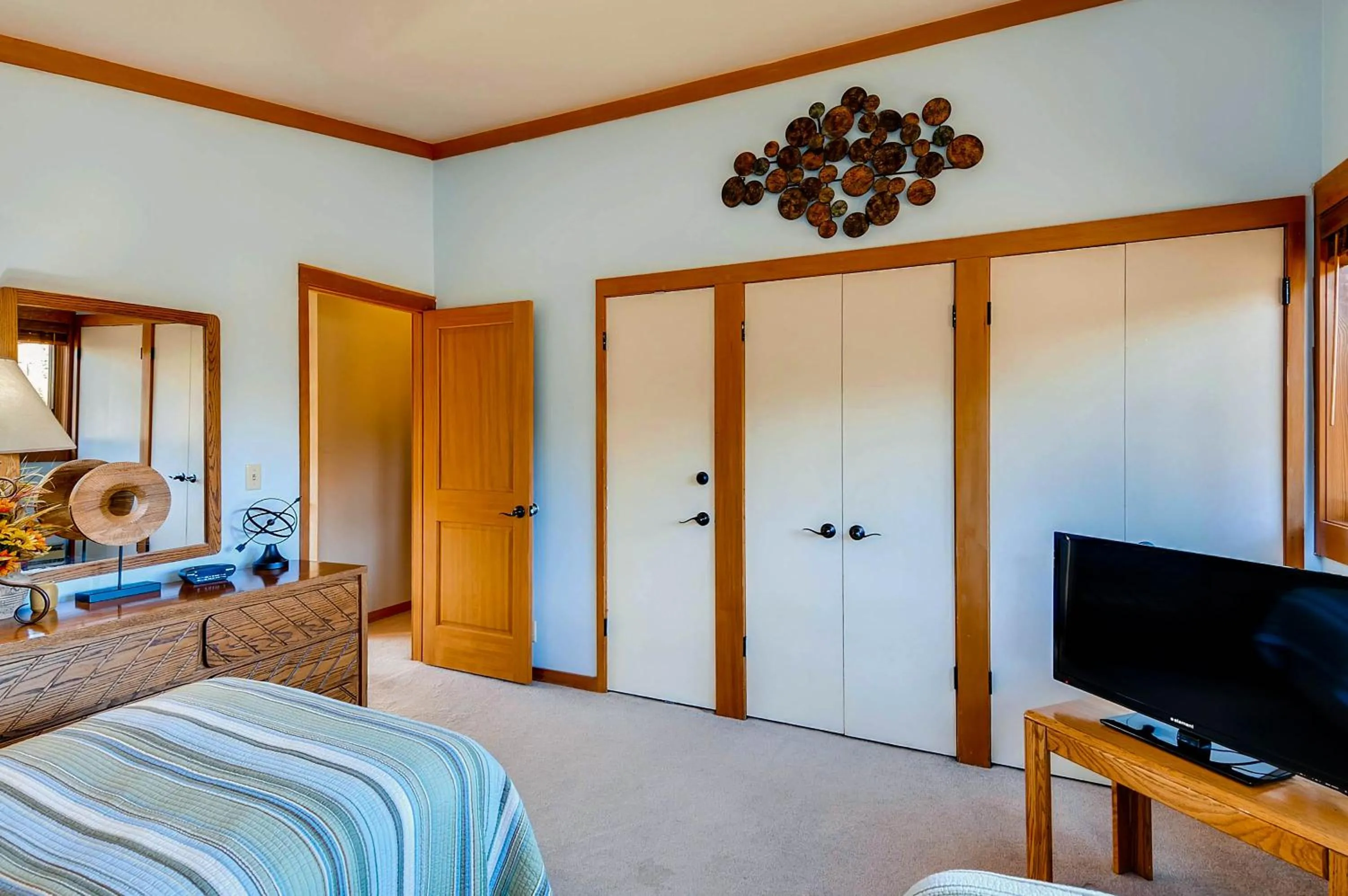 Bed in Aspen Ridge Condominiums by Vail Resorts